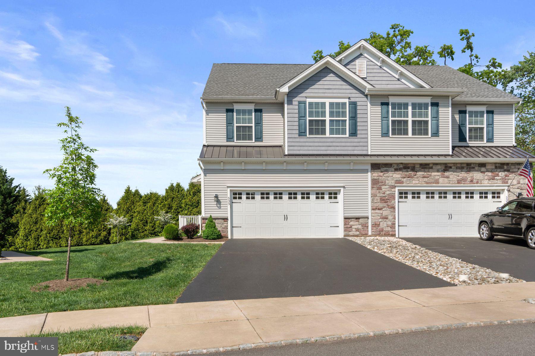 539 BERKLEY PLACE