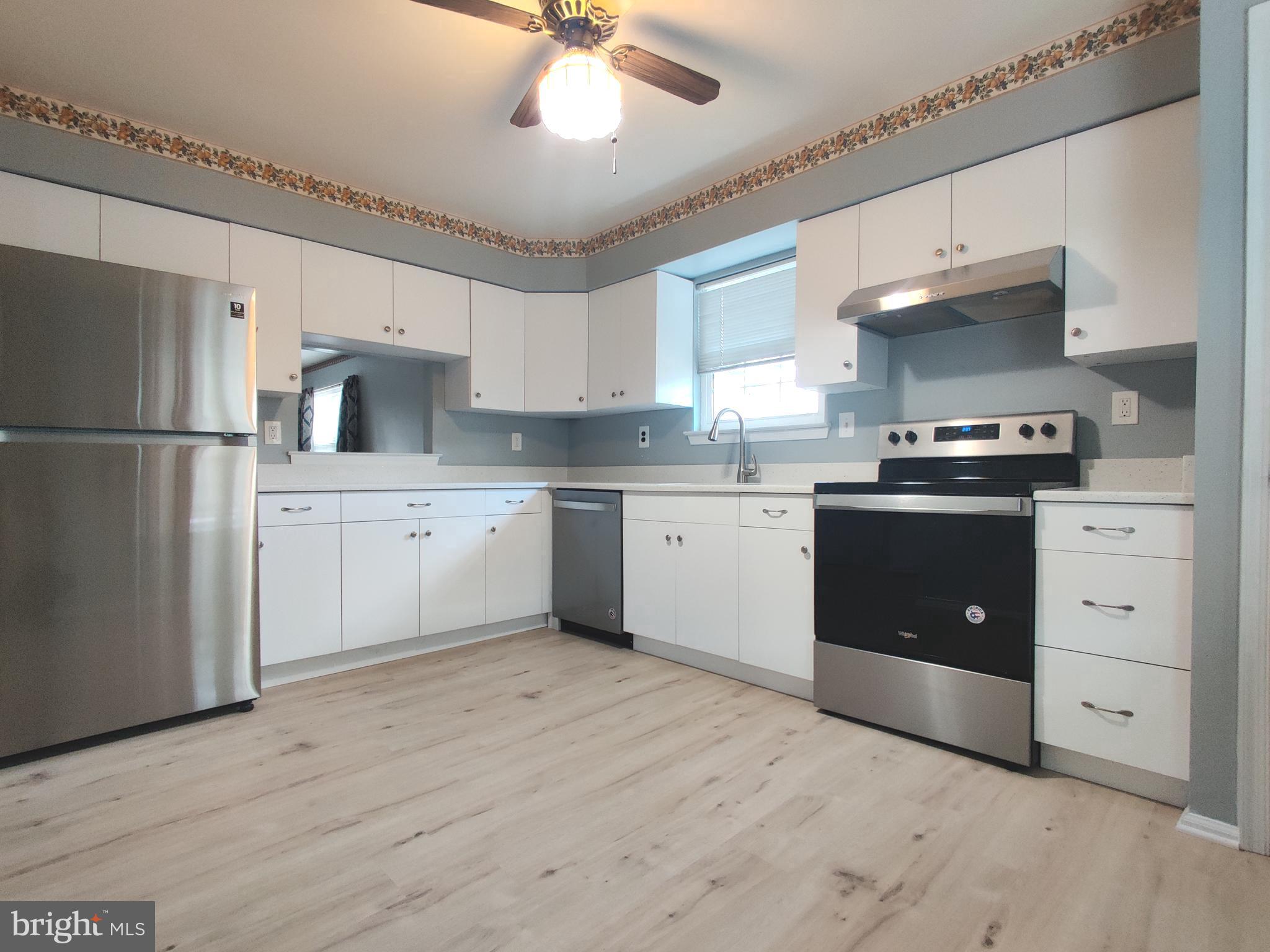 HOLIDAY VILLAGE - Residential Lease