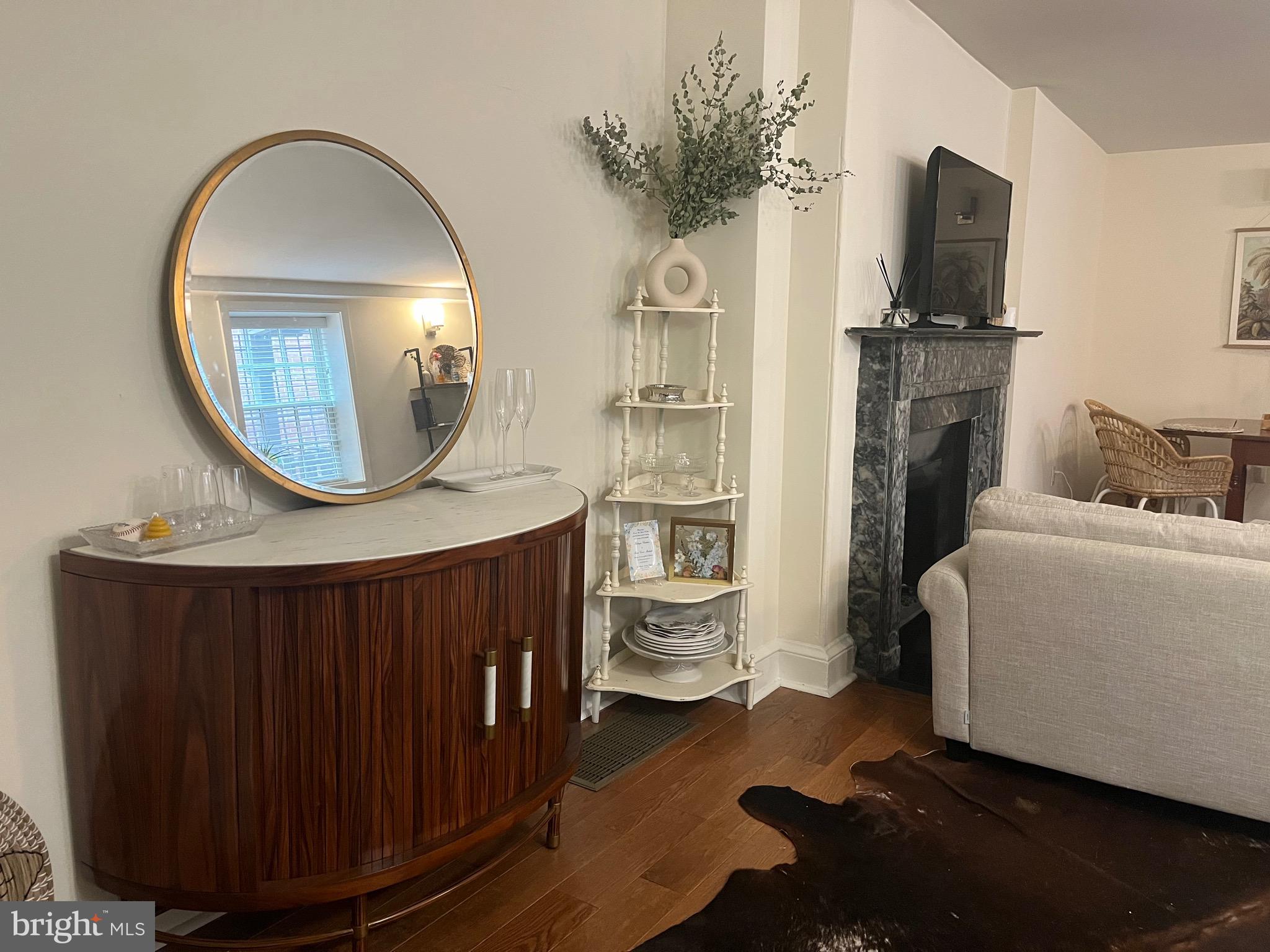 SOCIETY HILL - Residential Lease