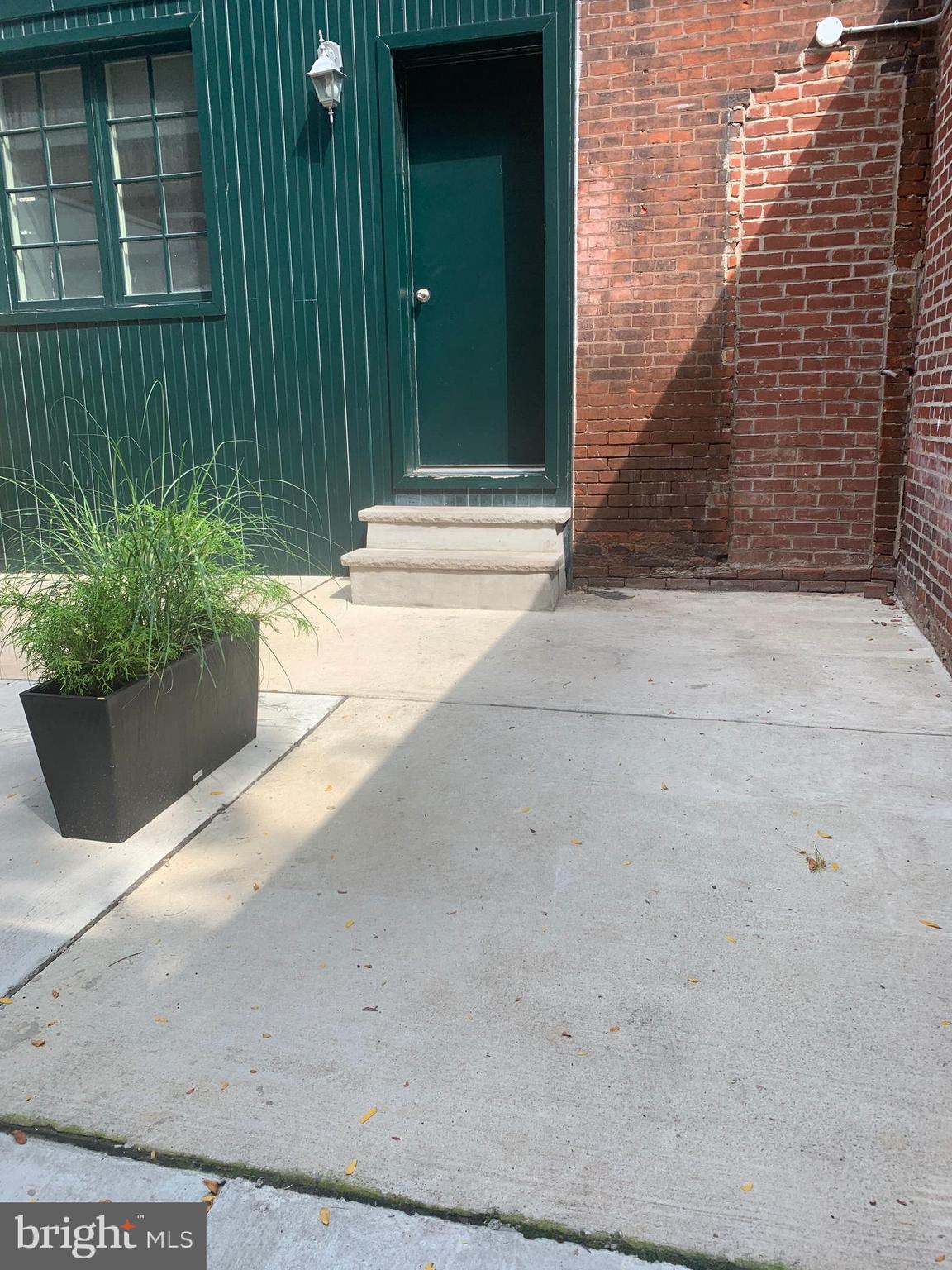 SOCIETY HILL - Residential Lease