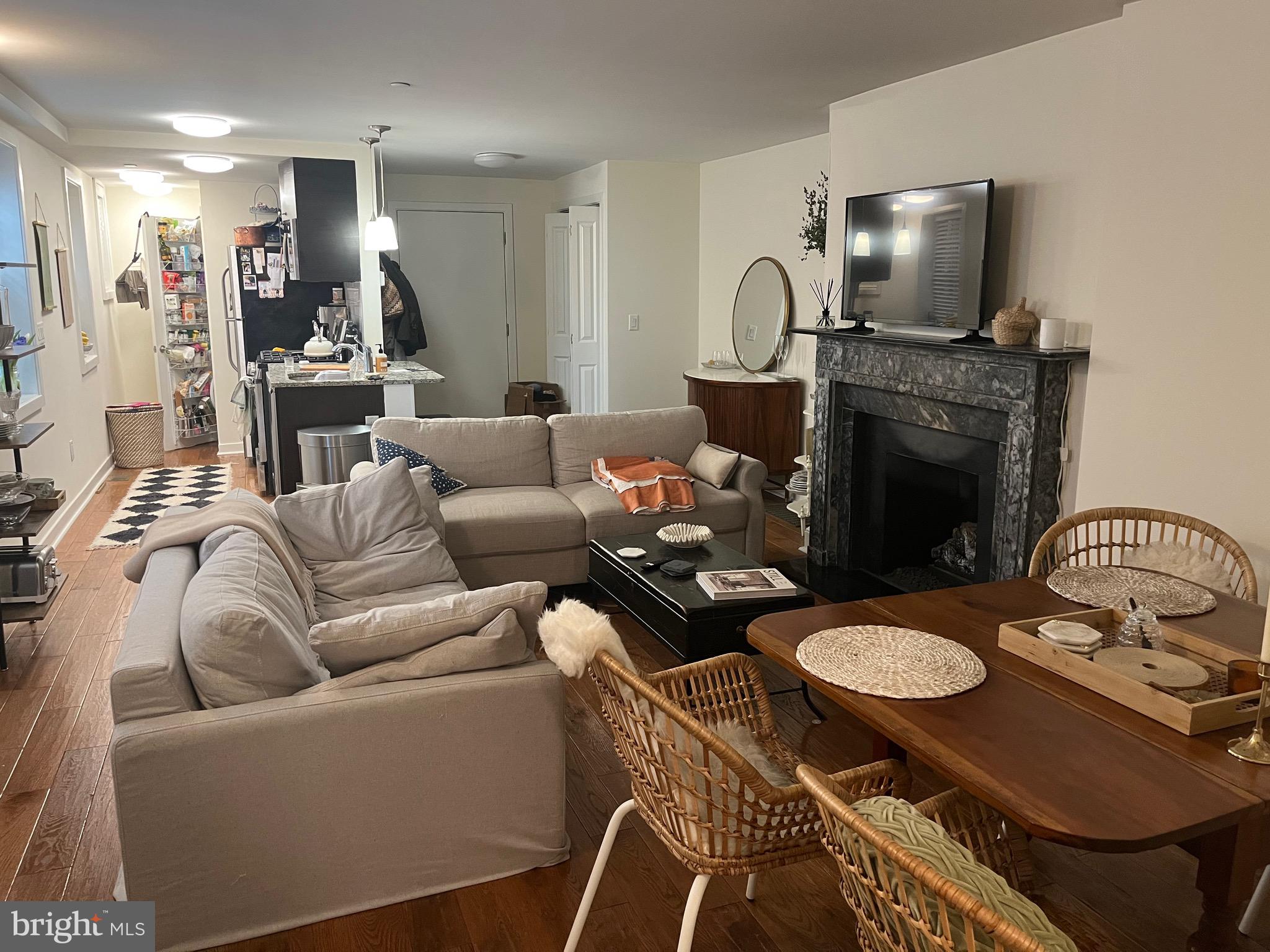 SOCIETY HILL - Residential Lease