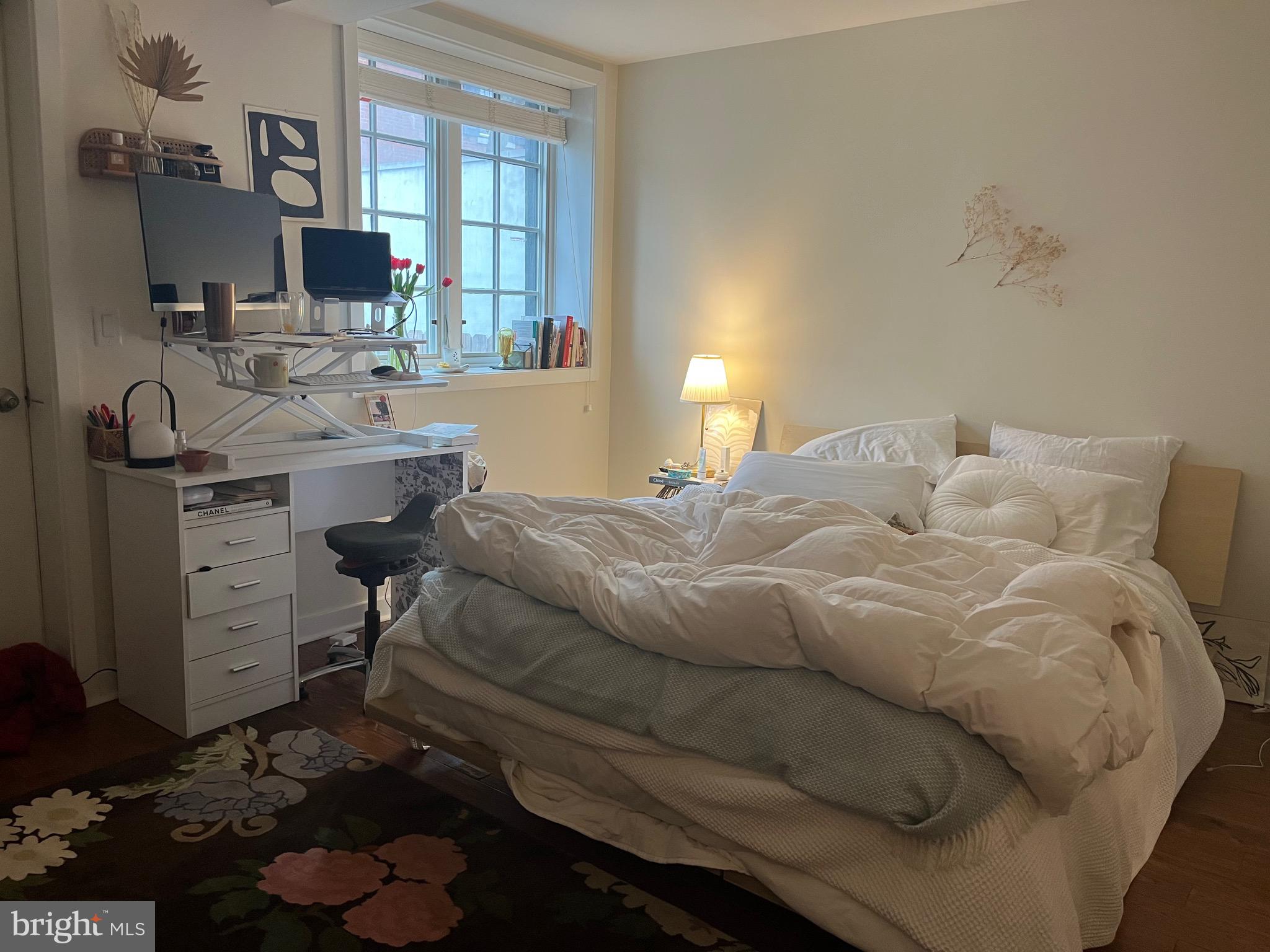 SOCIETY HILL - Residential Lease