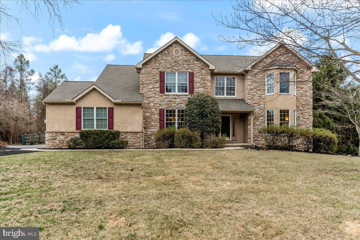 103 N IROQUOIS LANE