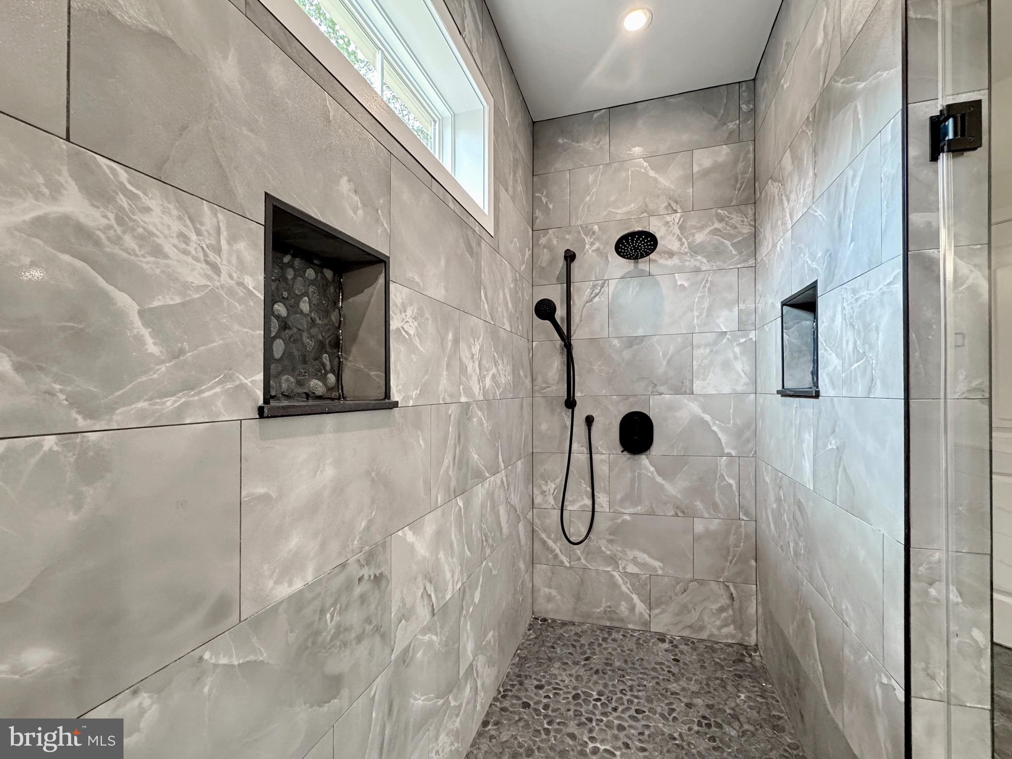 MOSS CREEK - Residential