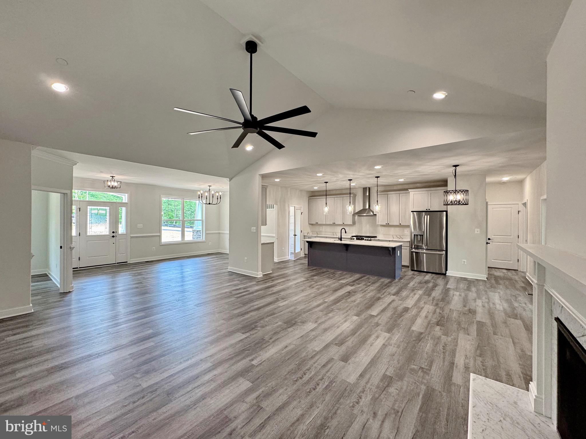 MOSS CREEK - Residential