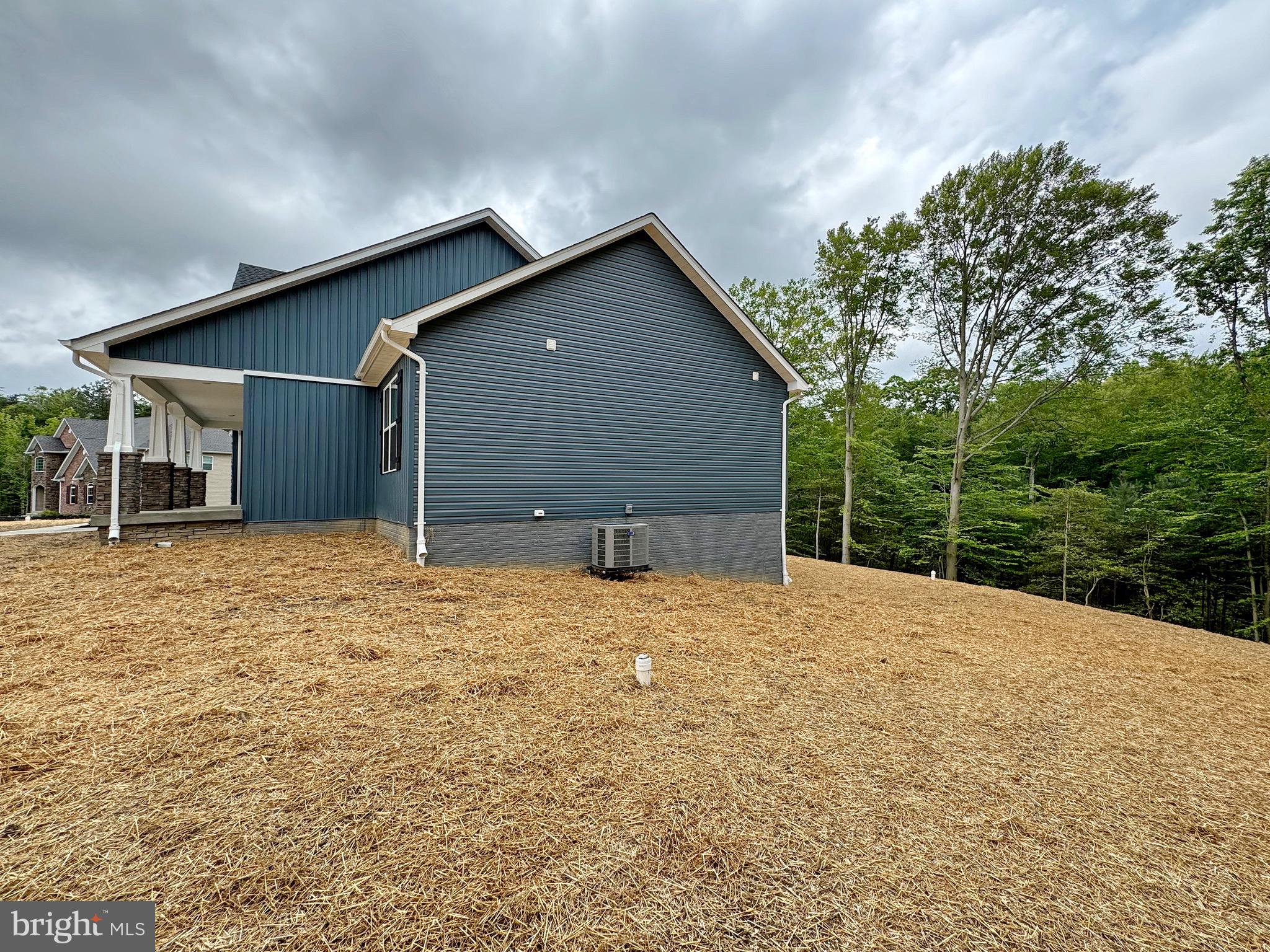 MOSS CREEK - Residential