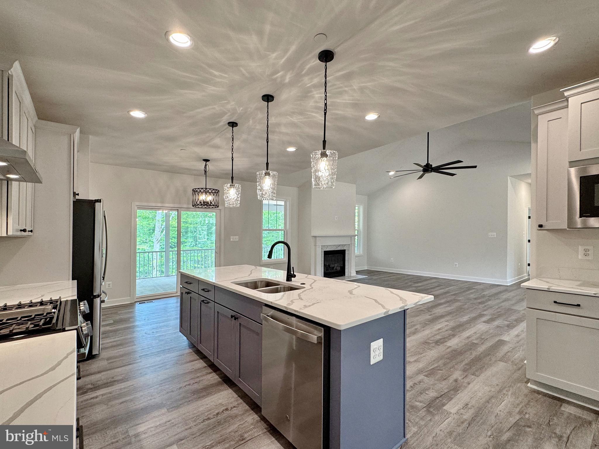 MOSS CREEK - Residential