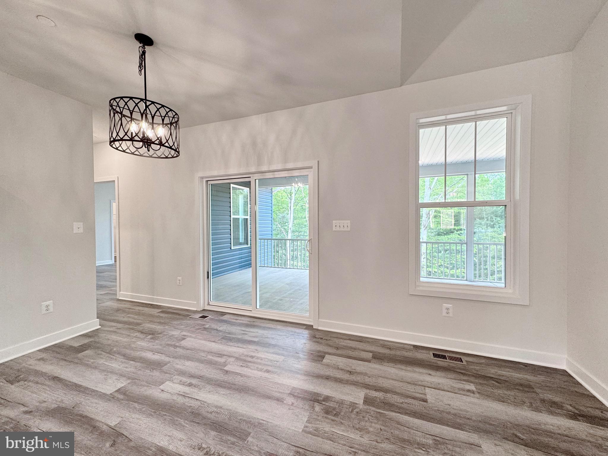 MOSS CREEK - Residential