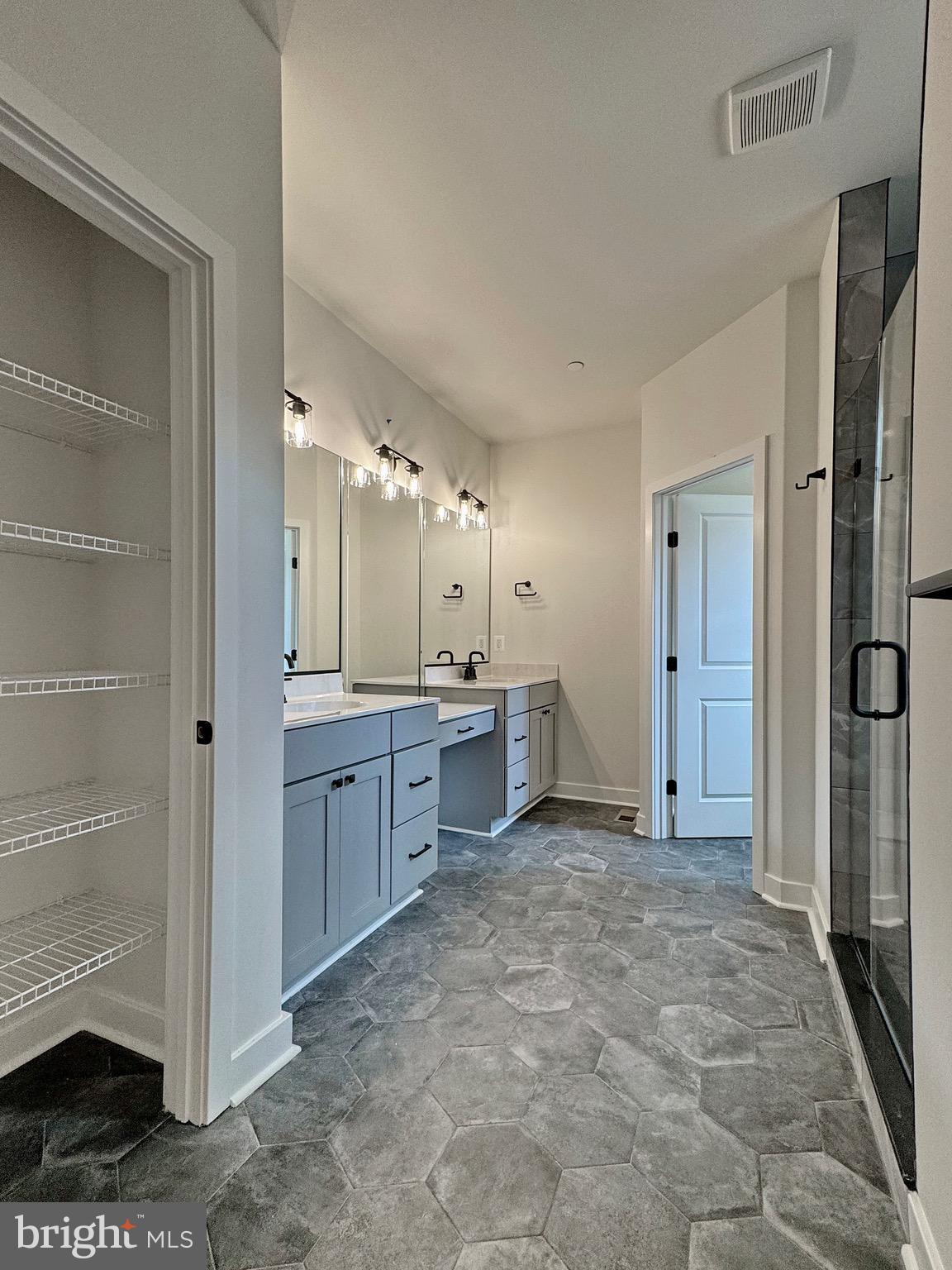 MOSS CREEK - Residential