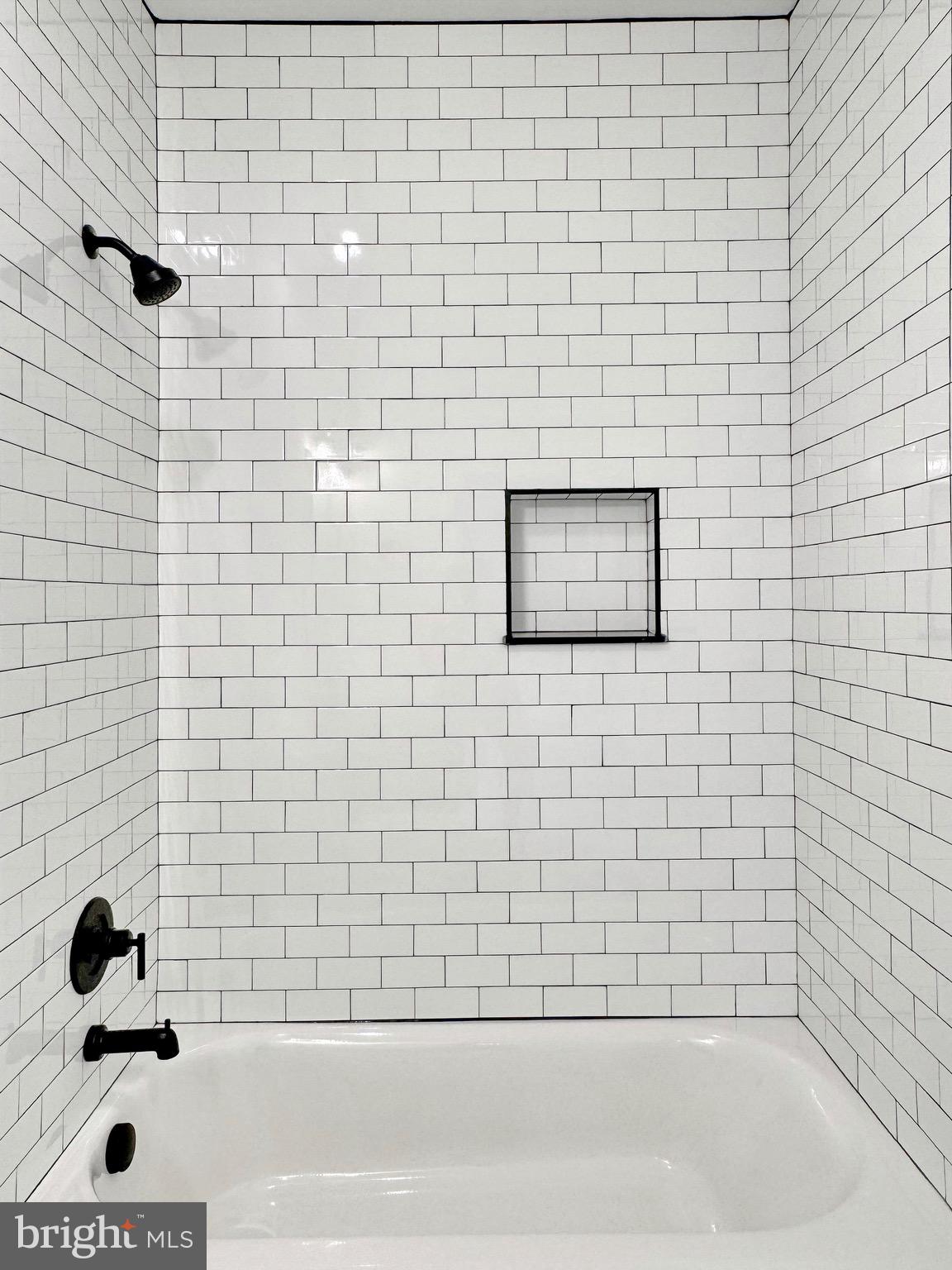 MOSS CREEK - Residential