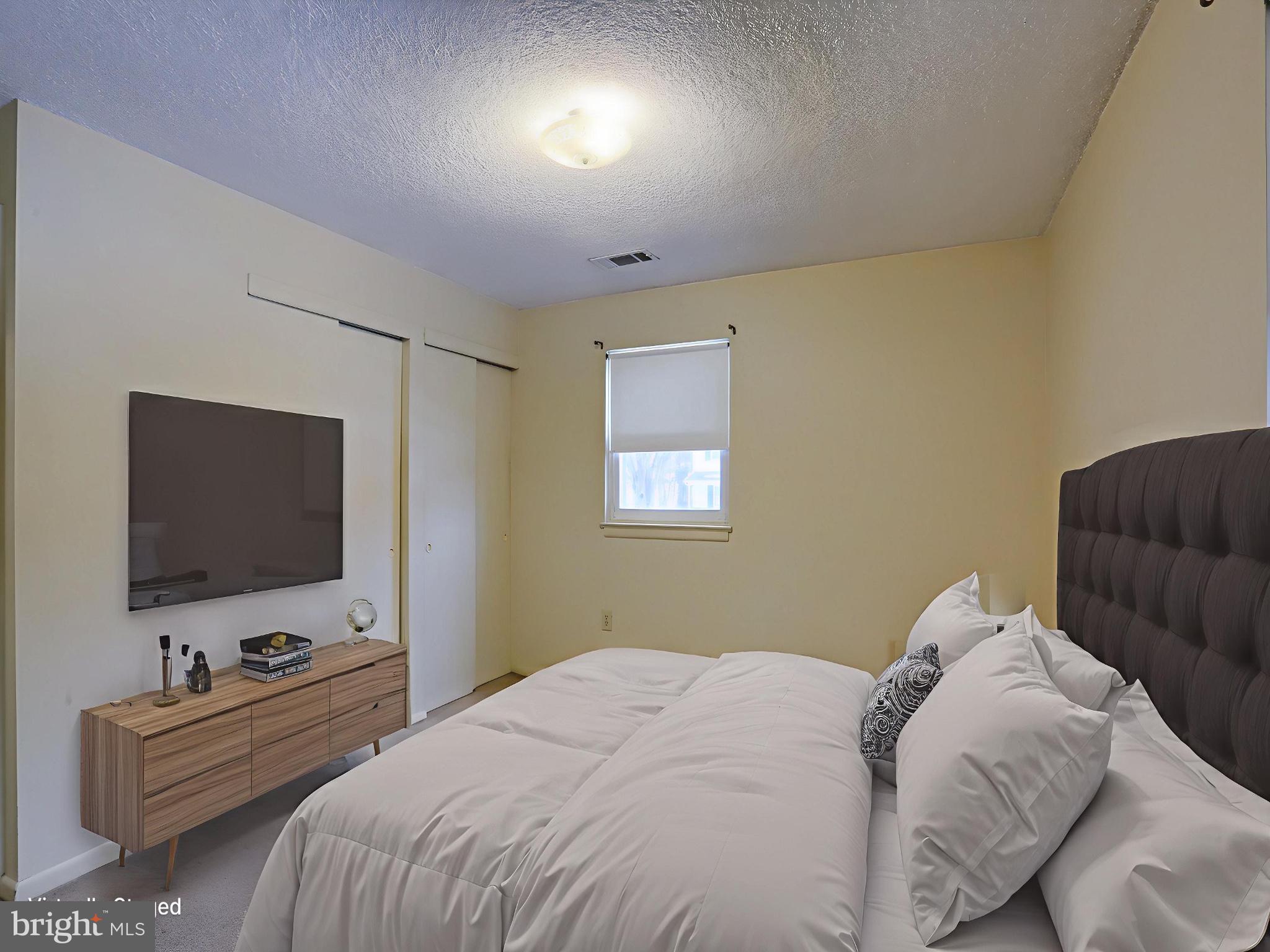 OXFORD COURT - Residential