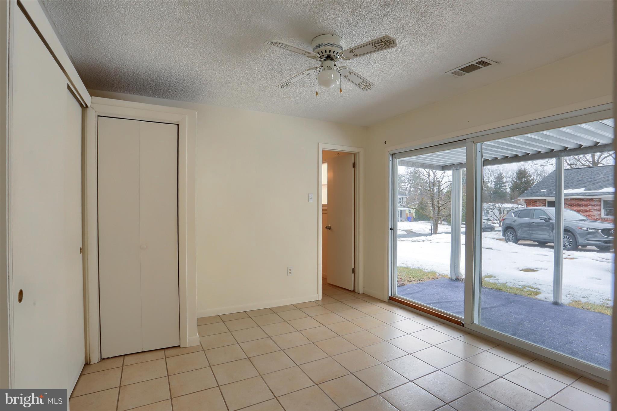 OXFORD COURT - Residential