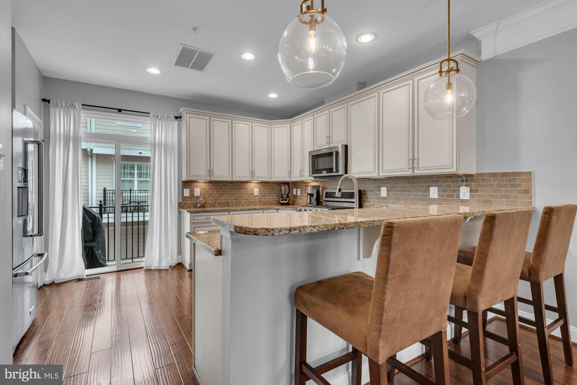 UPTOWN AT MURRAY HILL - Residential