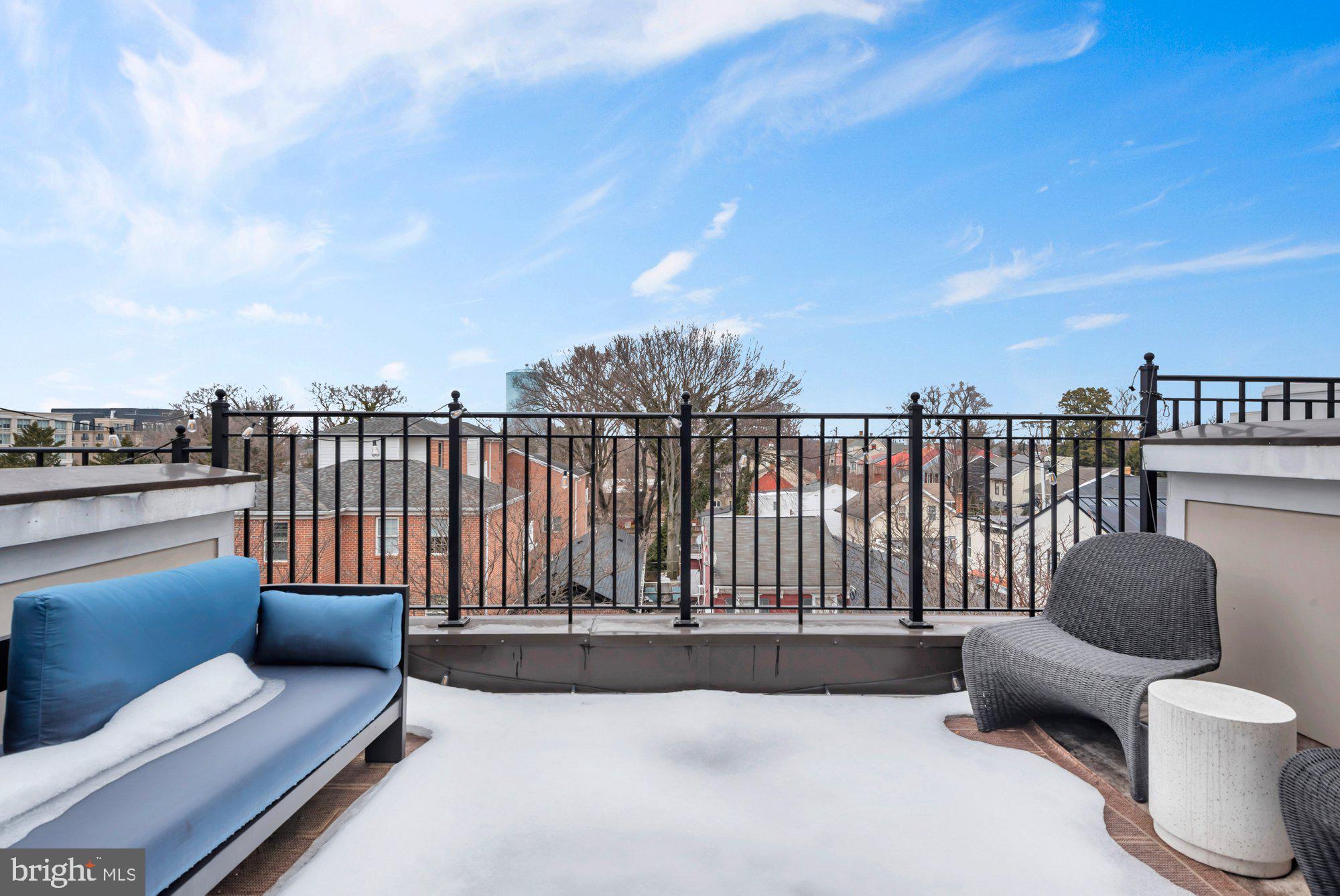 UPTOWN AT MURRAY HILL - Residential