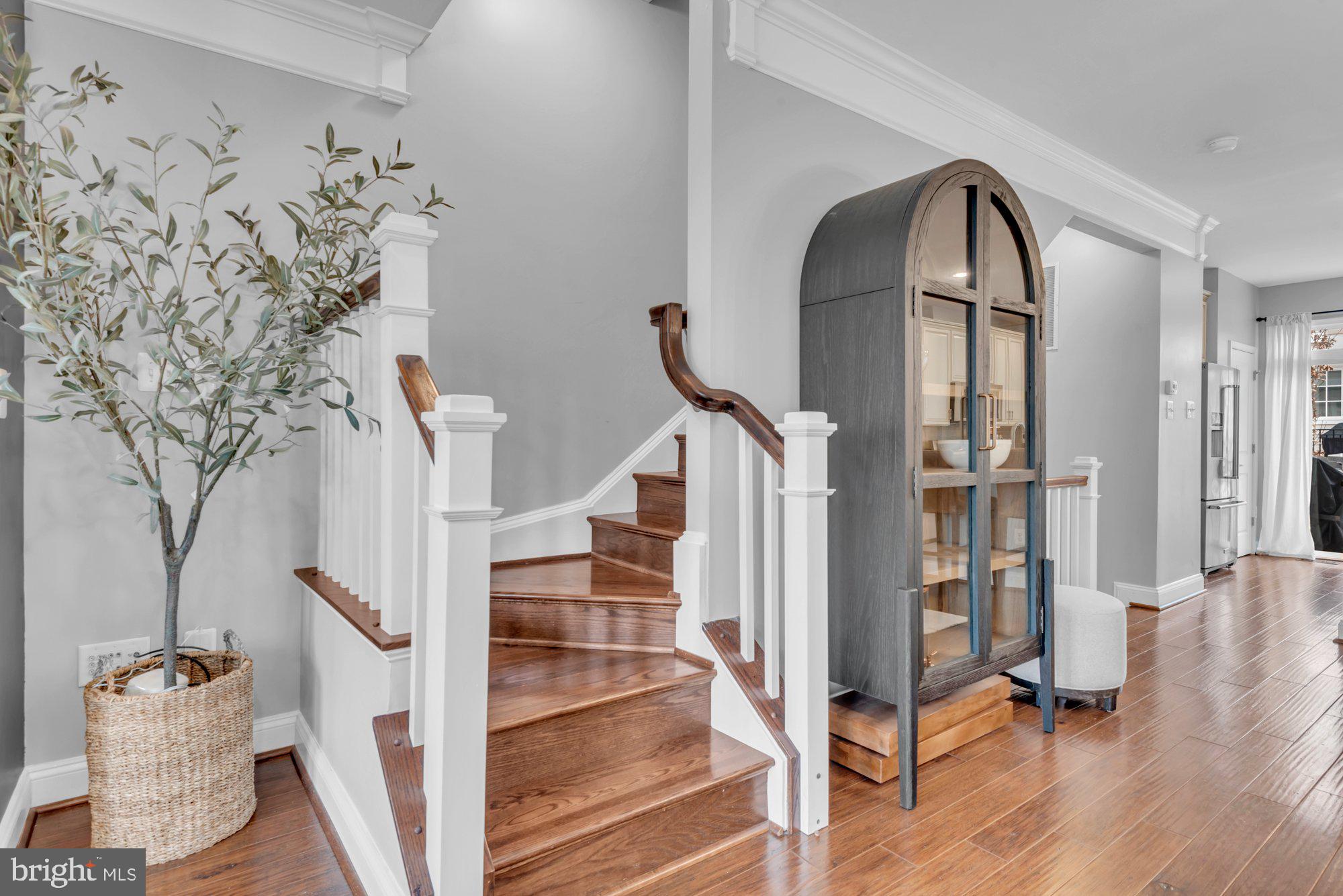 UPTOWN AT MURRAY HILL - Residential