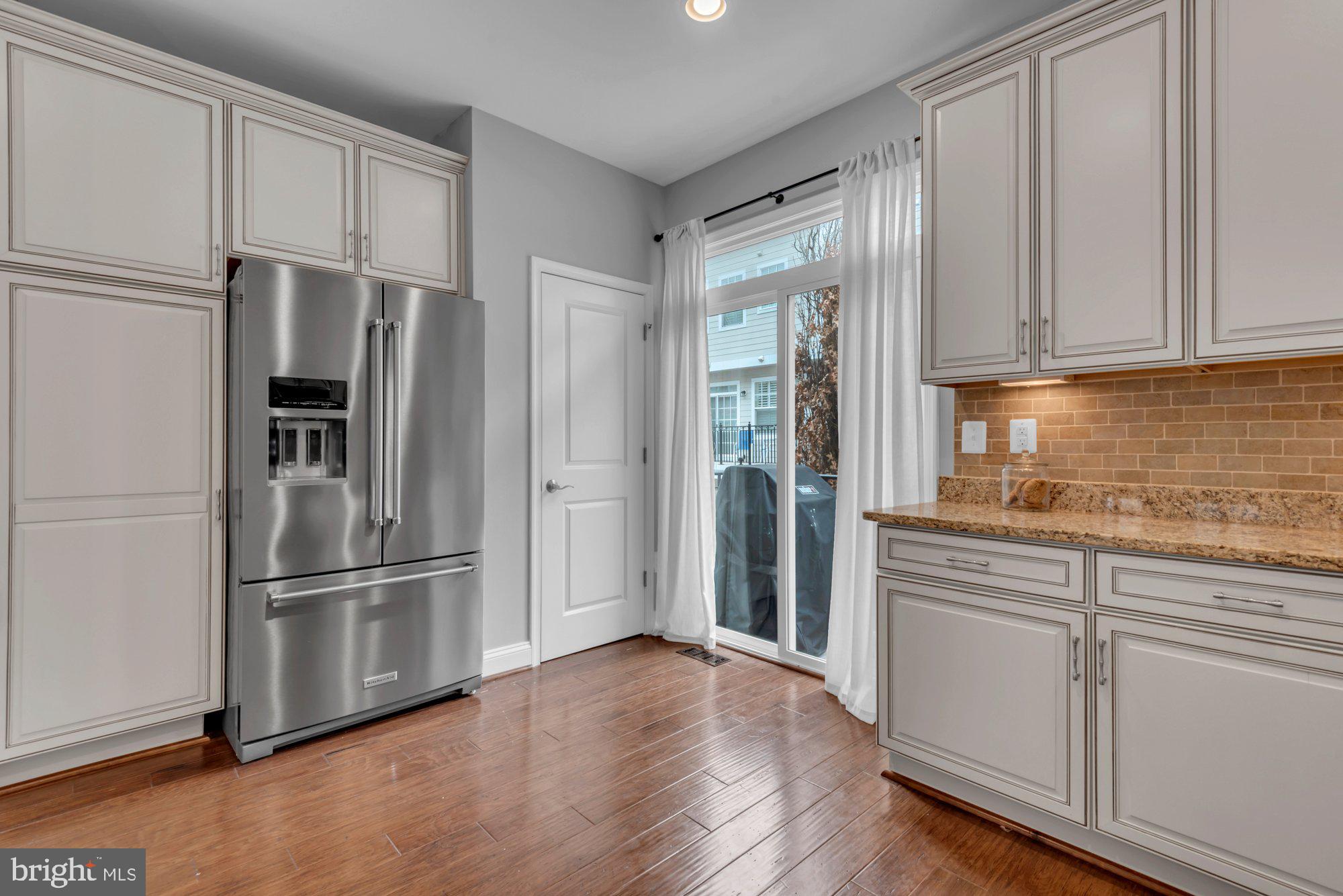 UPTOWN AT MURRAY HILL - Residential