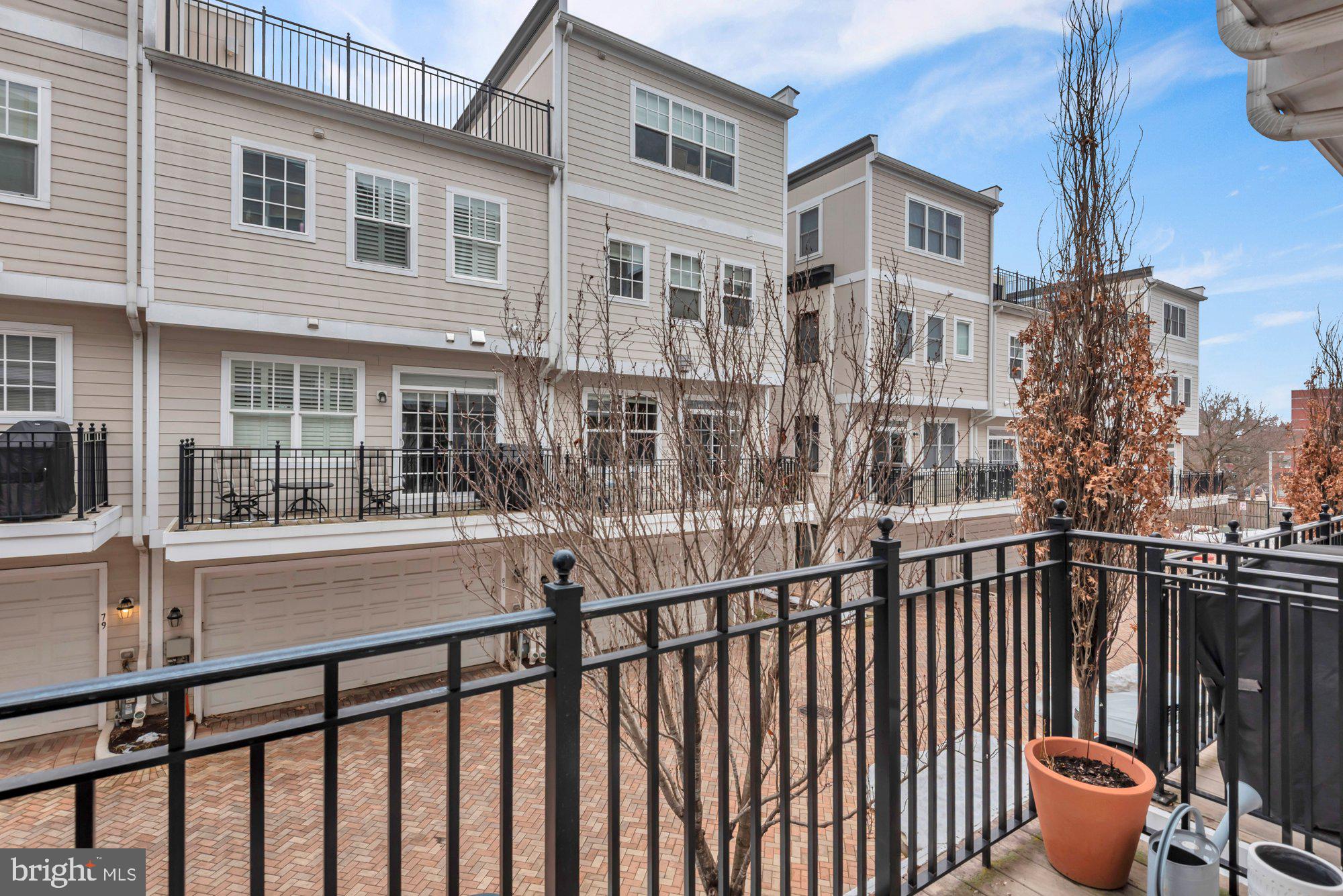 UPTOWN AT MURRAY HILL - Residential