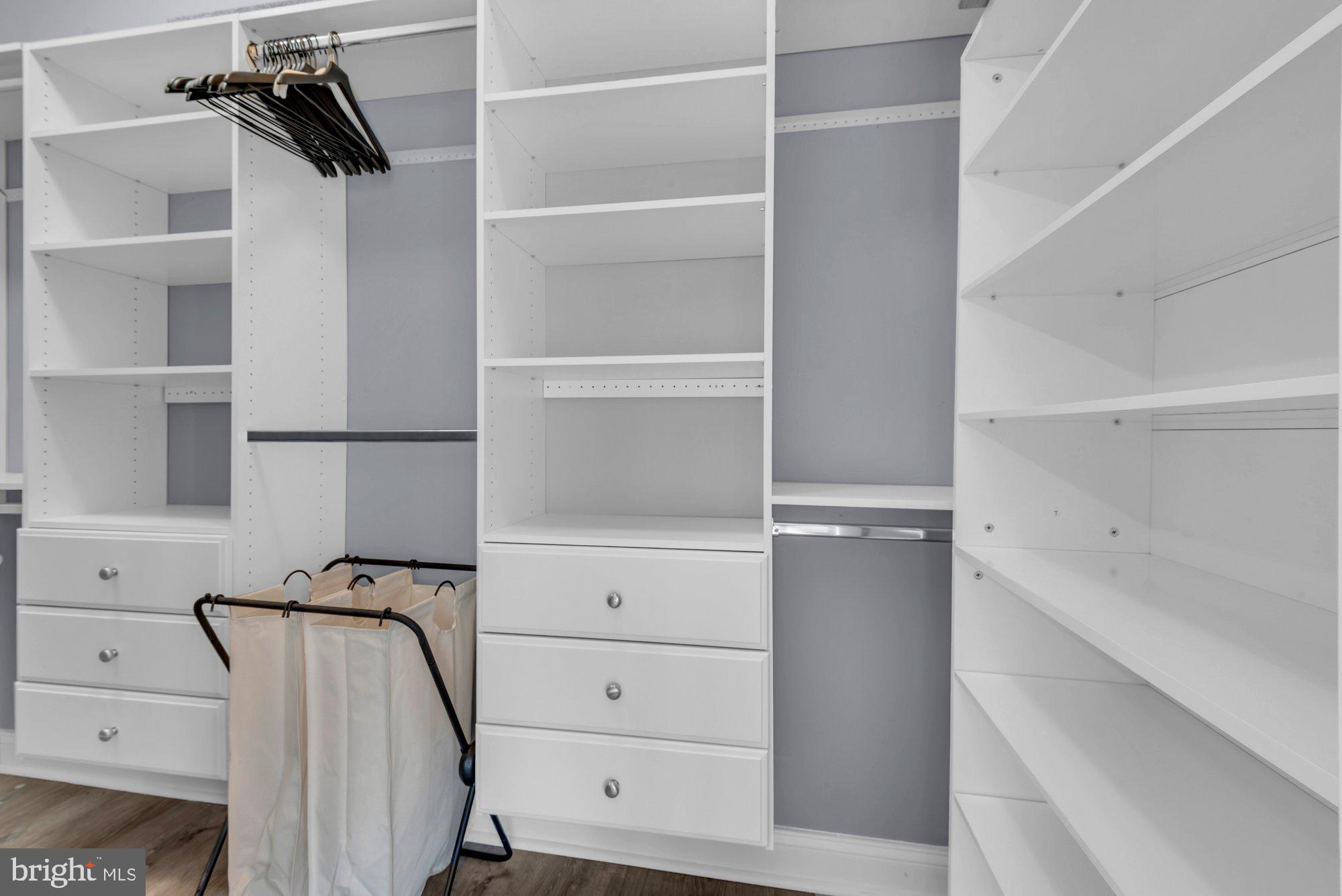 UPTOWN AT MURRAY HILL - Residential