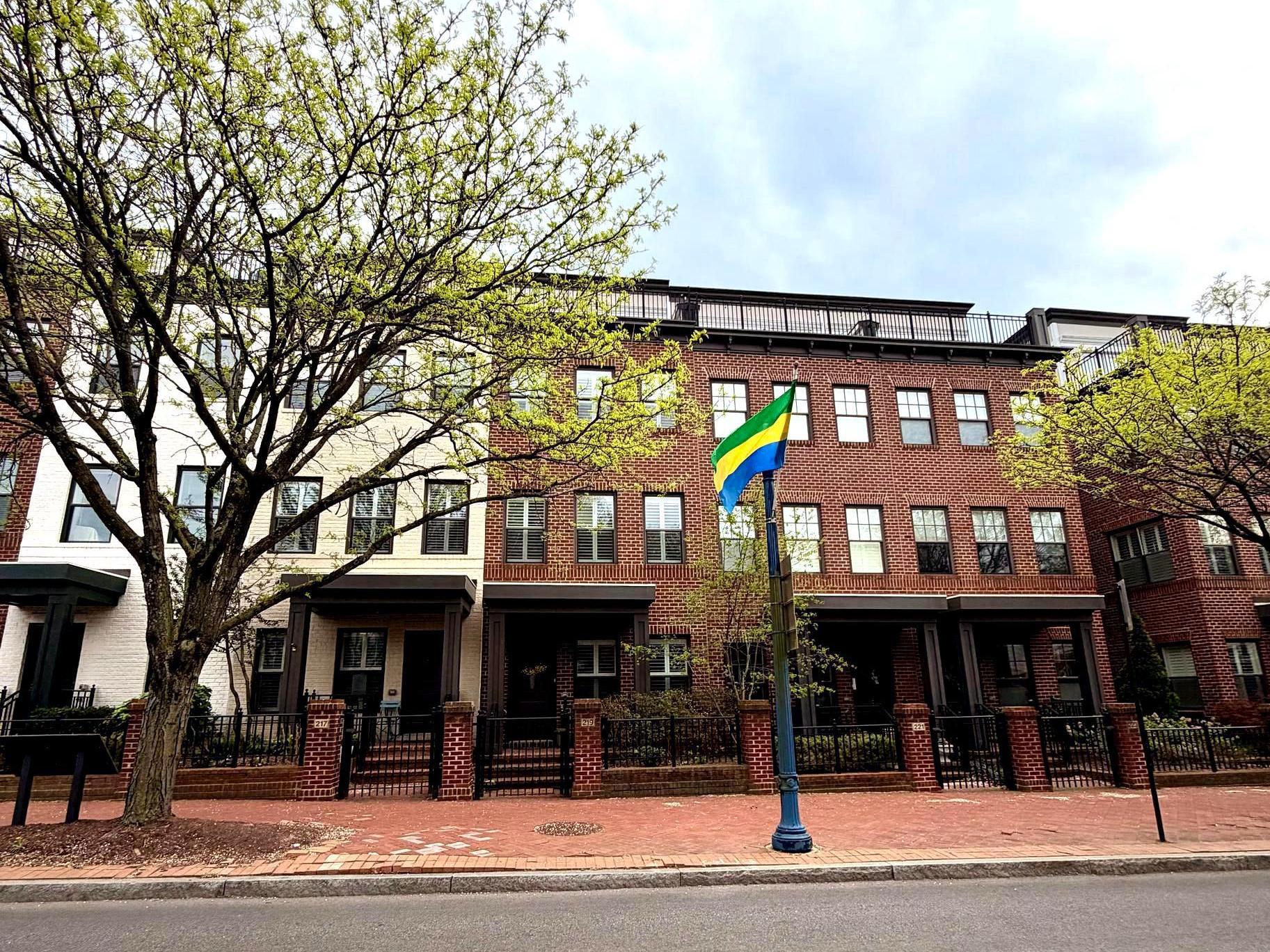 UPTOWN AT MURRAY HILL - Residential