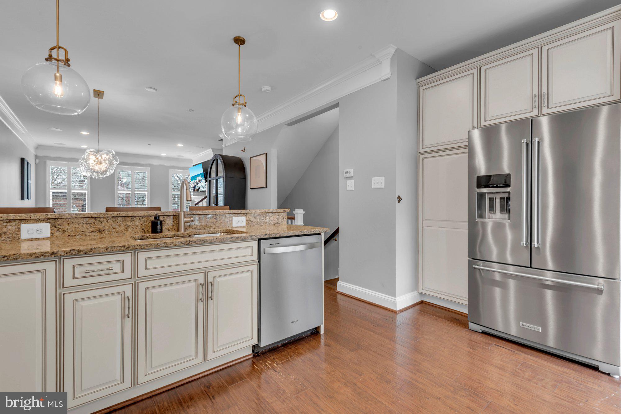 UPTOWN AT MURRAY HILL - Residential