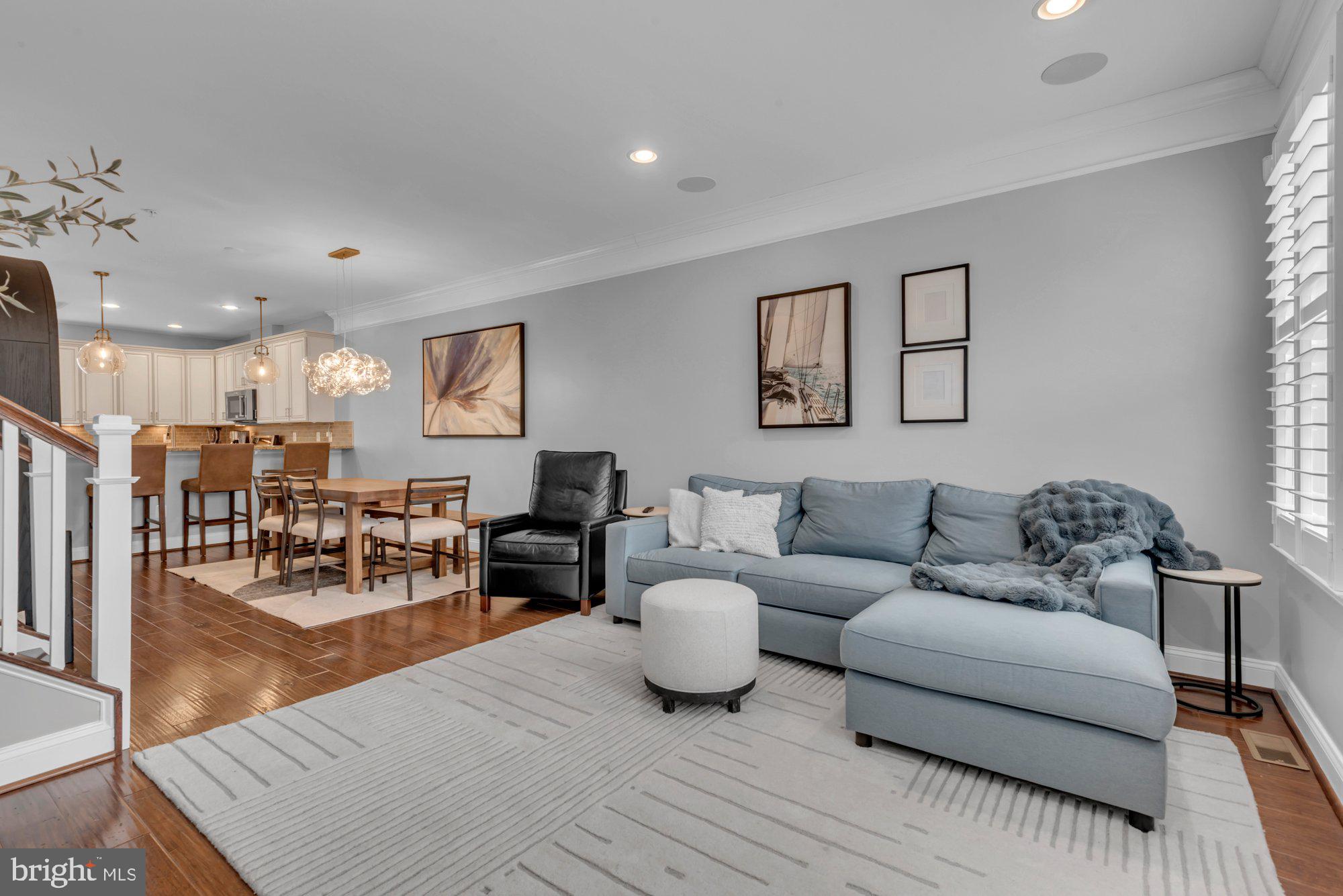 UPTOWN AT MURRAY HILL - Residential