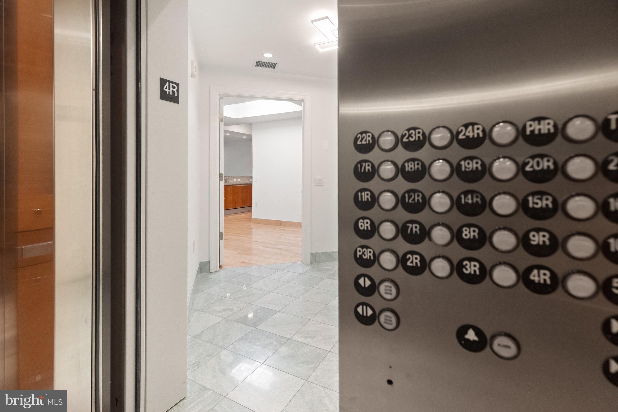 TURNBERRY TOWER - Residential Lease