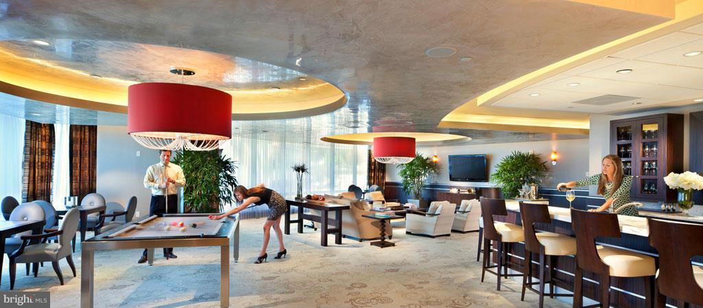 TURNBERRY TOWER - Residential Lease