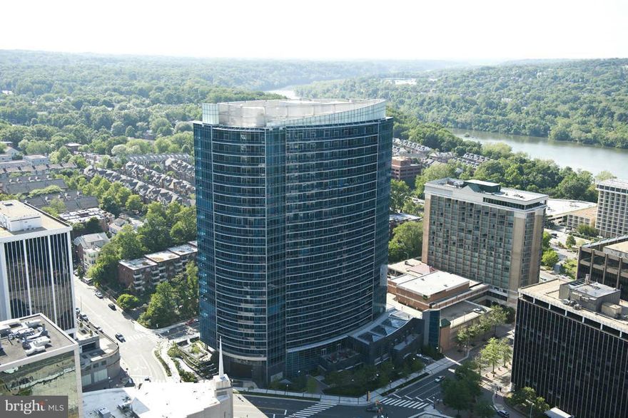 Discover refined living in this beautifully updated Turnberry Tower , This is one of the most popular 1-bedroom + den condos  in Turnberry.  It features  a private elevator, offering both elegance and comfort. Freshly painted walls and ceilings complement the rich hardwood floors in the living, dining, and kitchen areas, while plush new high-end carpeting enhances the primary bedroom. Thoughtful upgrades include motorized Lutron screen shades in the living room and blackout shades in the bedroom for effortless ambiance control.

Spanning 1,642 sq. ft., this spacious home features a generous 274 sq. ft. balcony—ideal for outdoor relaxation. The gourmet kitchen is equipped with Miele appliances, a Sub-Zero refrigerator, and sleek Italian cabinetry, while the spa-like marble bathrooms include a Jacuzzi tub for ultimate relaxation. Complimentary valet parking and private storage add to the convenience.

Located in the prestigious Turnberry Tower, residents enjoy world-class amenities, including a fully equipped fitness center with a year-round indoor pool, yoga room, personal training, and spa services. Additional perks include a social lounge, media room, 24/7 front desk concierge, and round-the-clock valet service.

Long-term lease options are available. Schedule your private tour today!