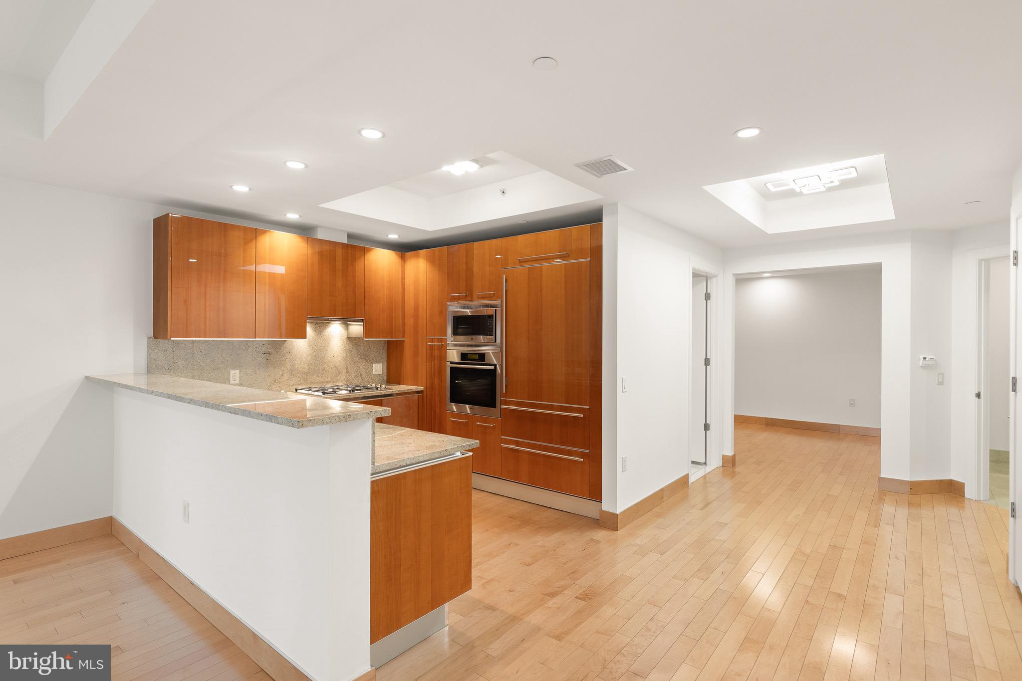 TURNBERRY TOWER - Residential Lease