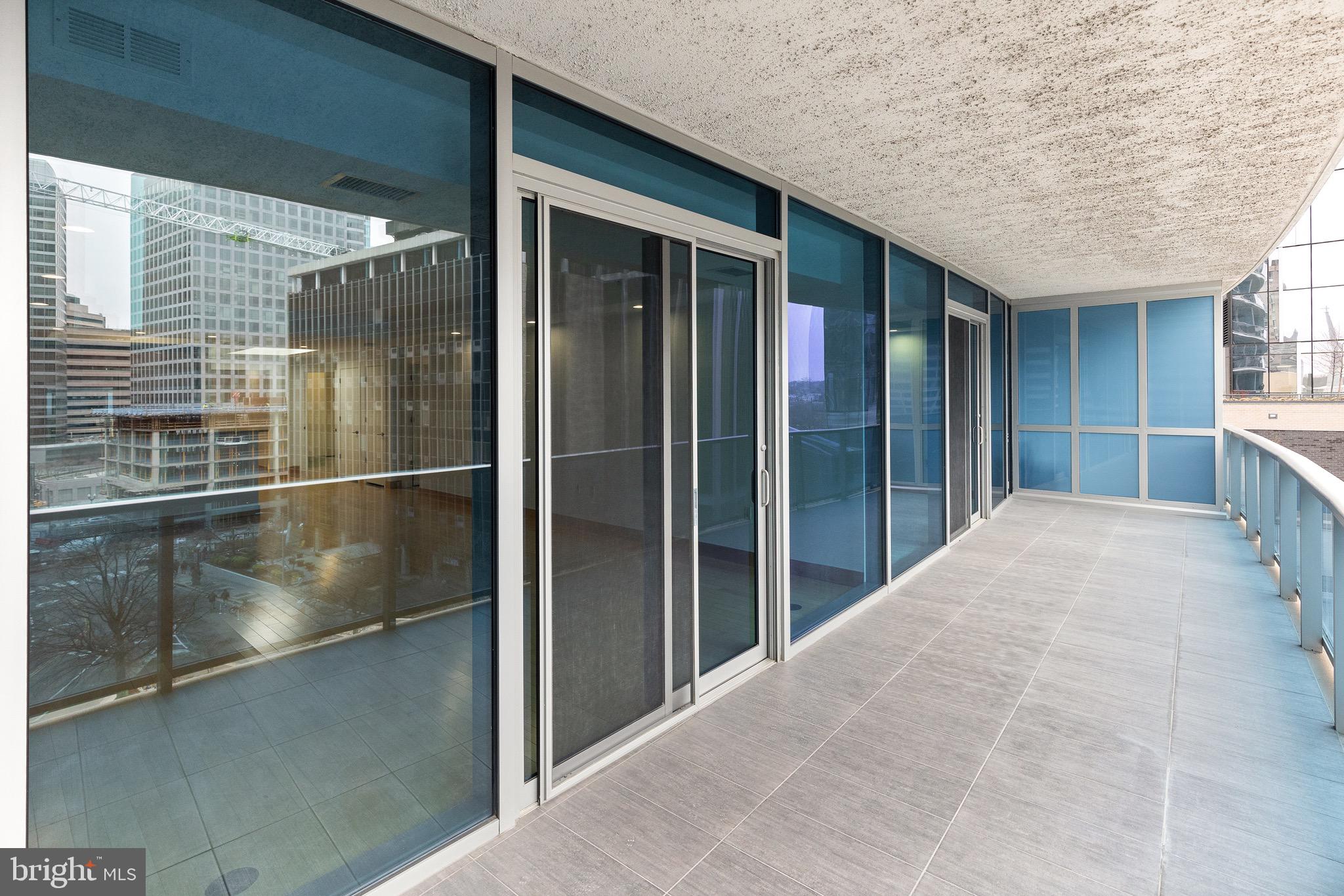 TURNBERRY TOWER - Residential Lease