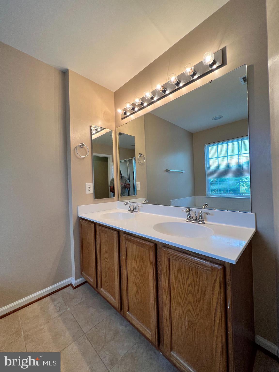 BRAEMAR/VILLAGES AT SAYBROOKE - Residential Lease