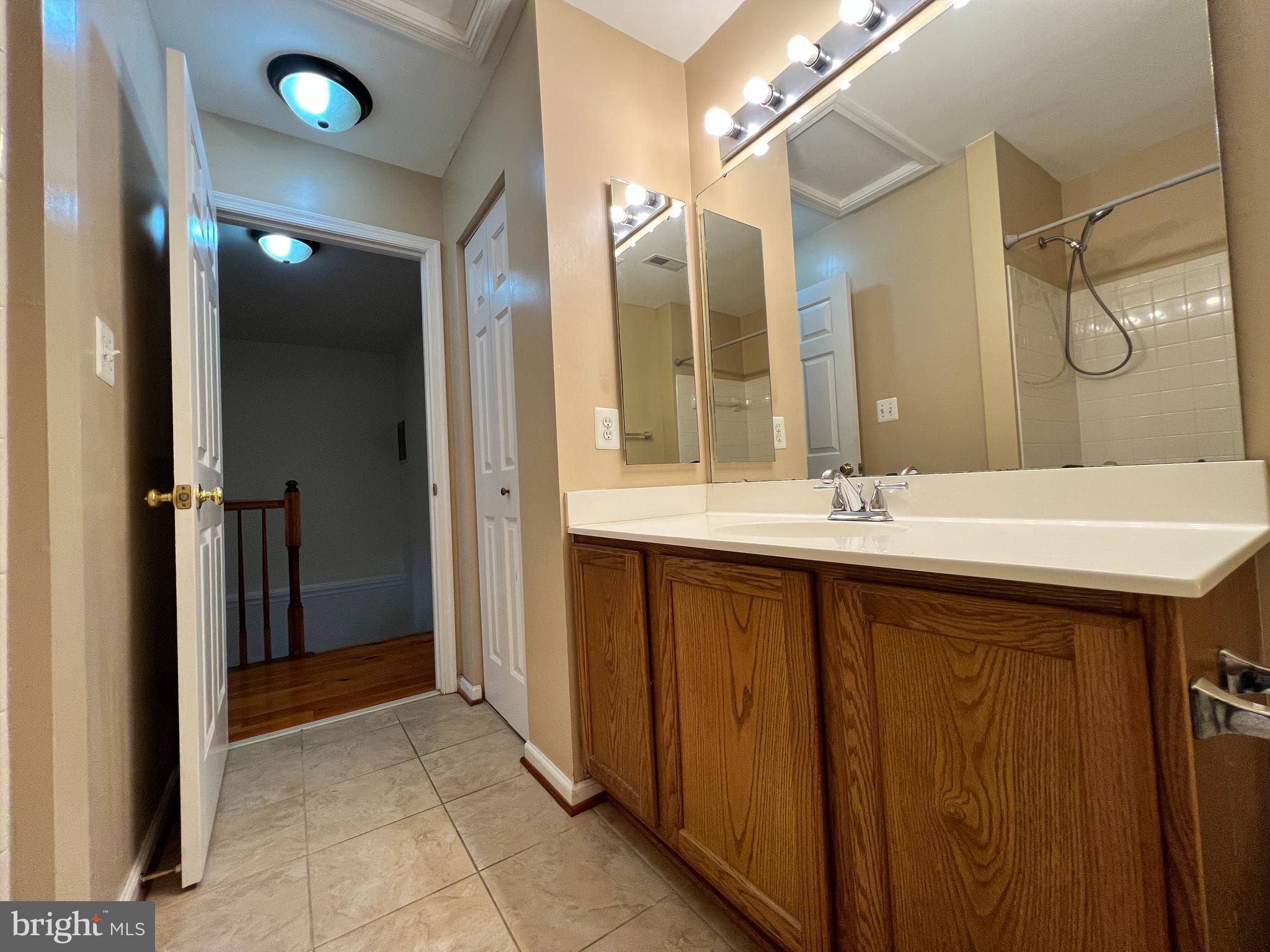 BRAEMAR/VILLAGES AT SAYBROOKE - Residential Lease