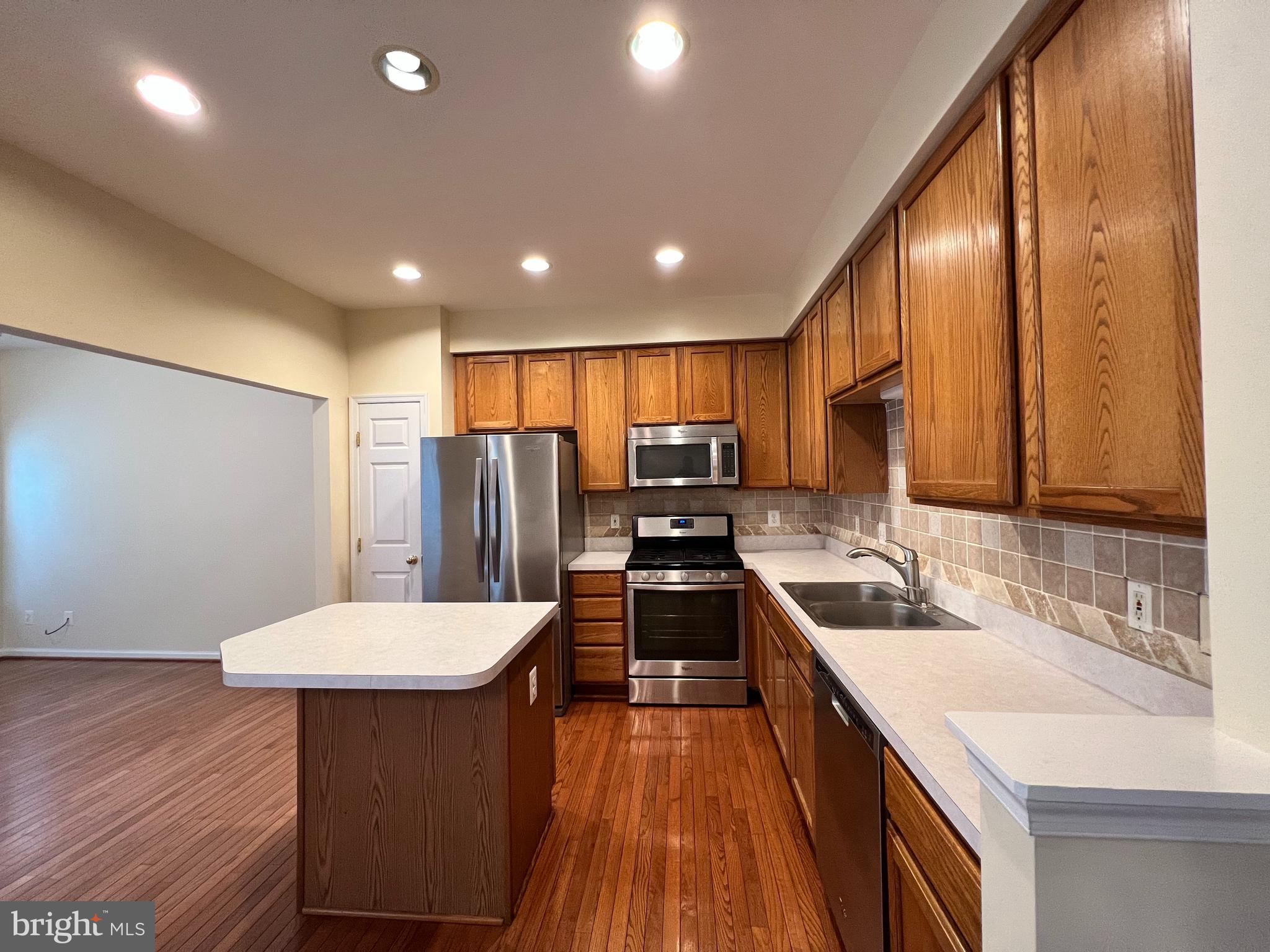 BRAEMAR/VILLAGES AT SAYBROOKE - Residential Lease