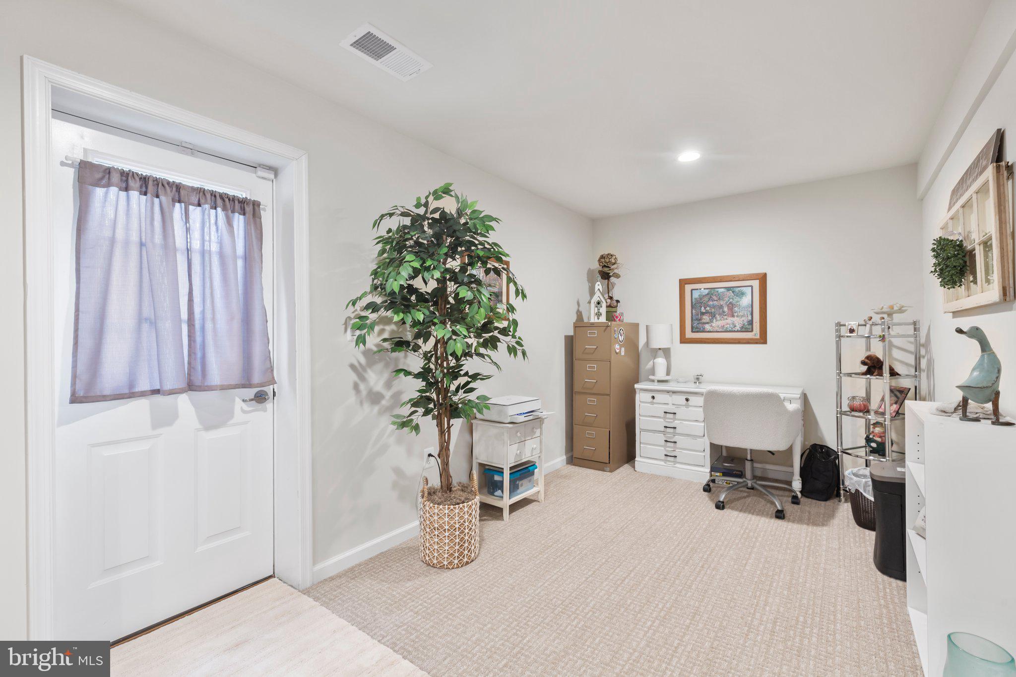 VIRGINIA HERITAGE AT LEE'S PARK - Residential