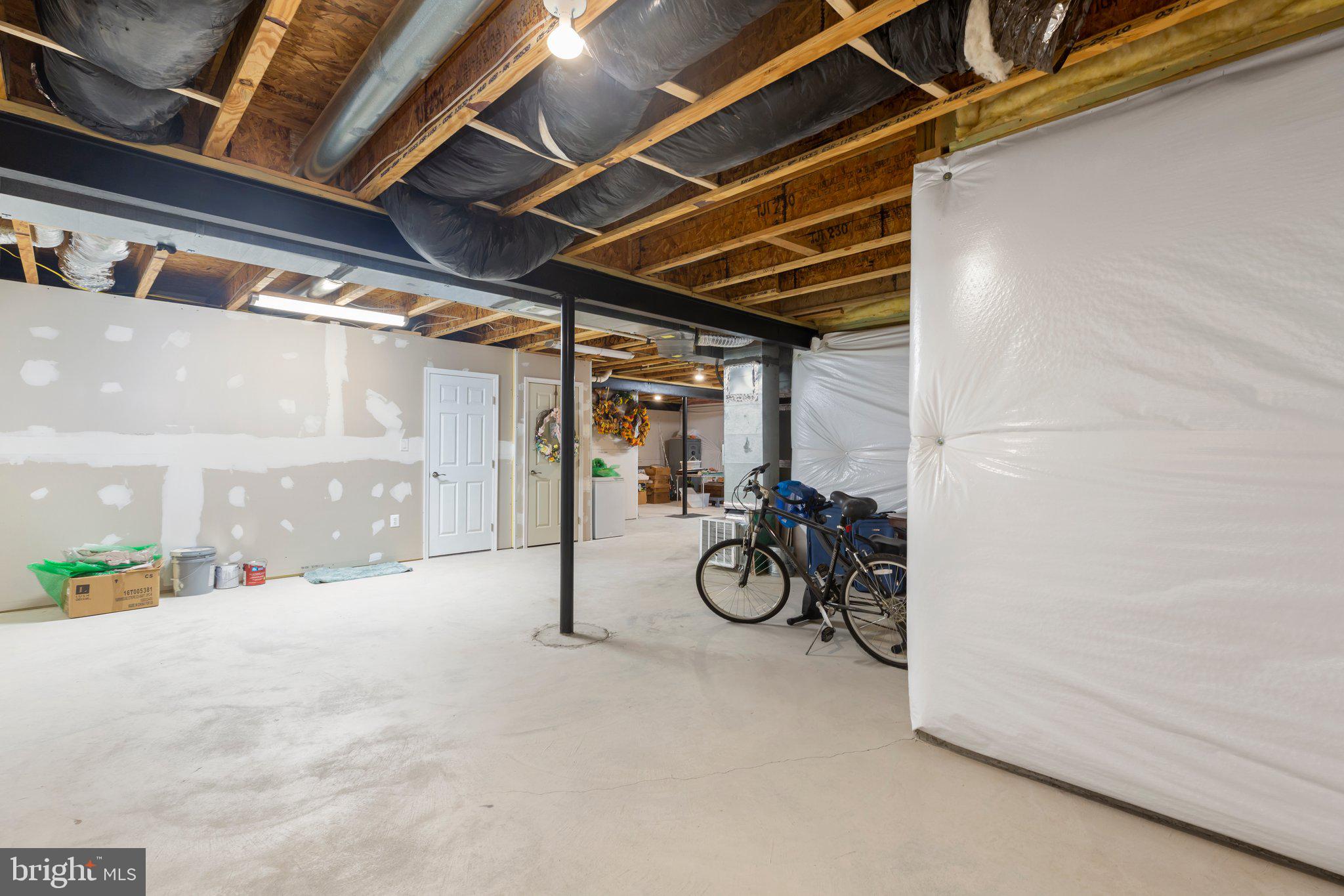 VIRGINIA HERITAGE AT LEE'S PARK - Residential