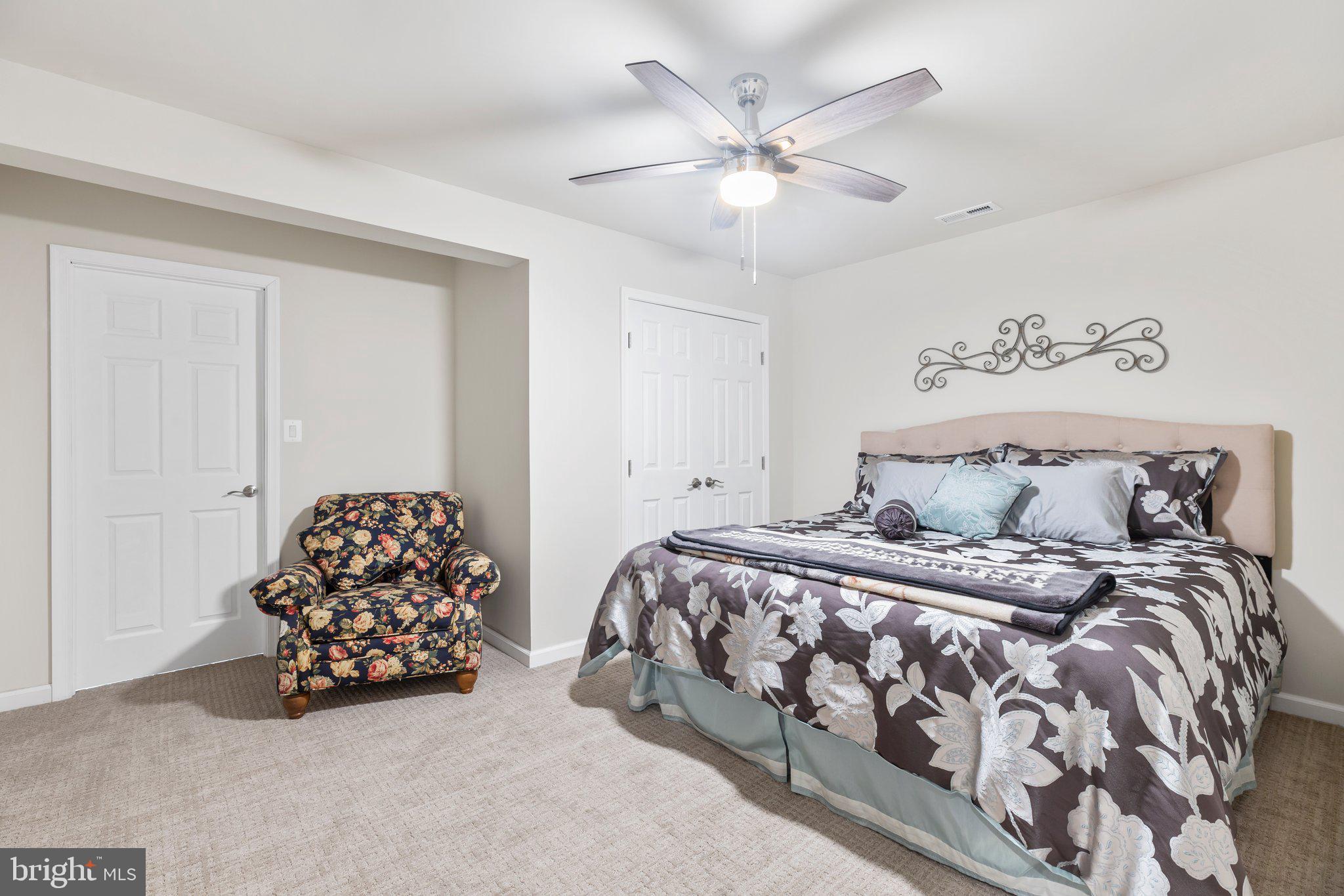 VIRGINIA HERITAGE AT LEE'S PARK - Residential