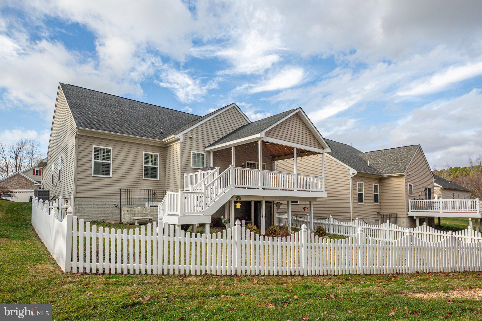 VIRGINIA HERITAGE AT LEE'S PARK - Residential