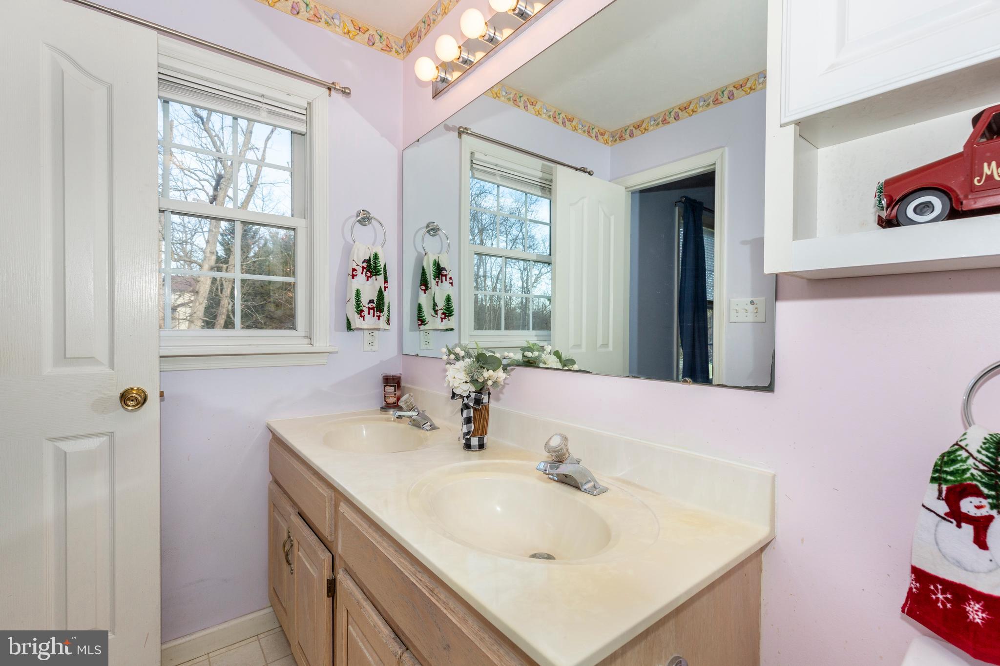 HERITAGE HILL II - Residential