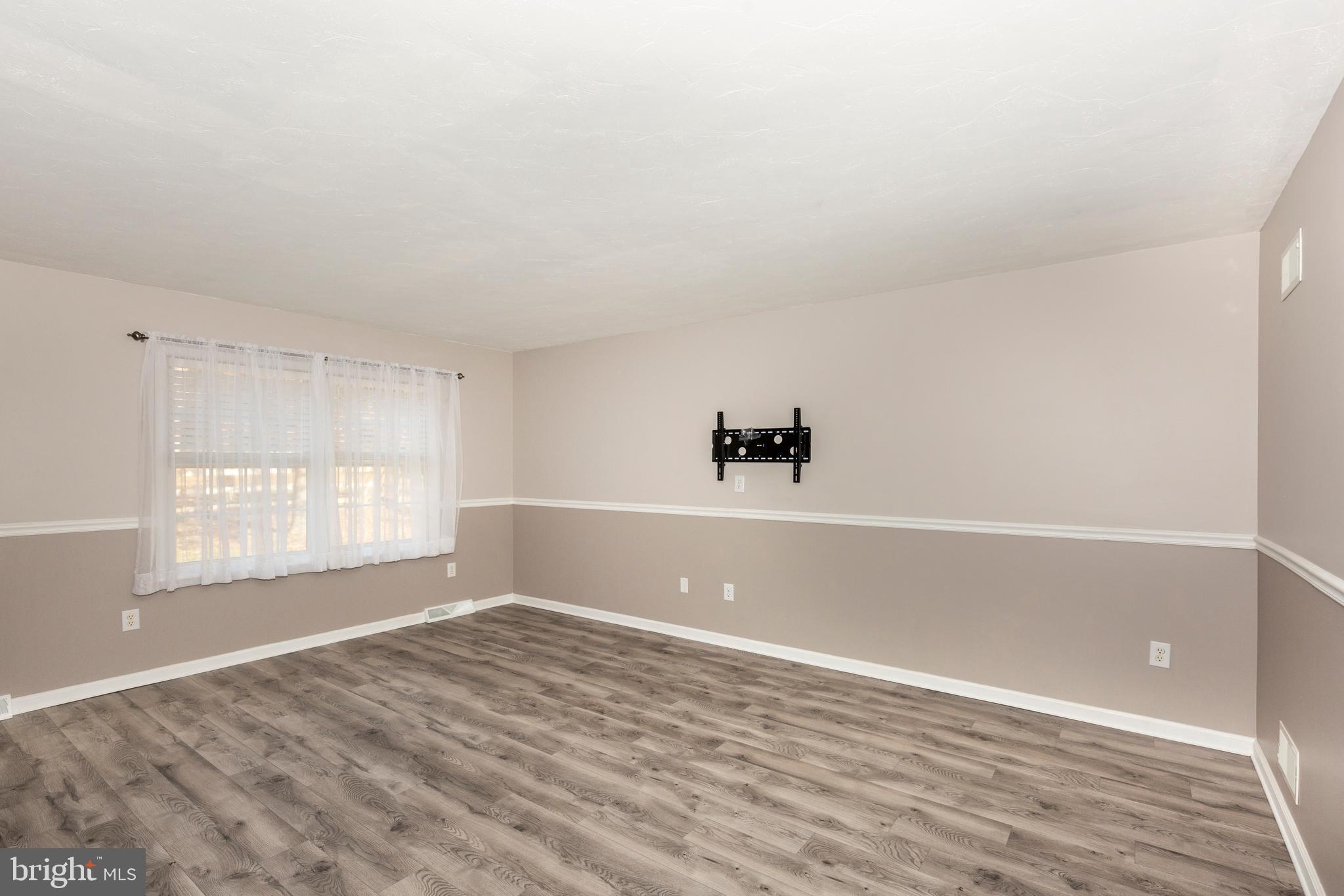 HERITAGE HILL II - Residential