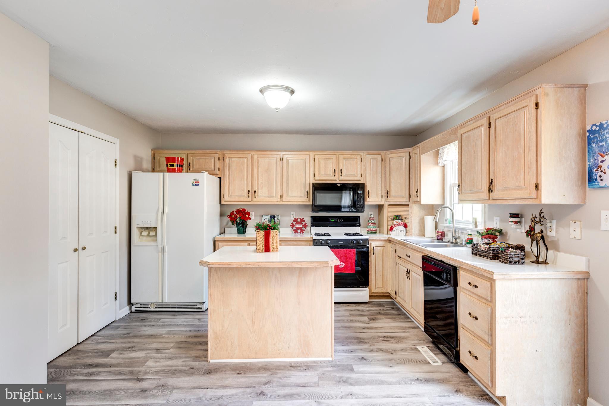 HERITAGE HILL II - Residential