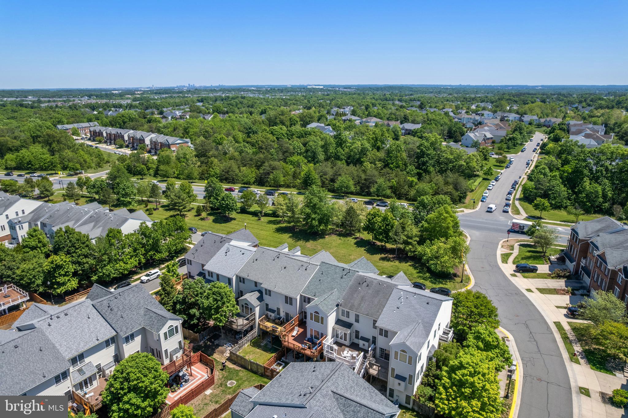 SOUTH RIDING - Residential