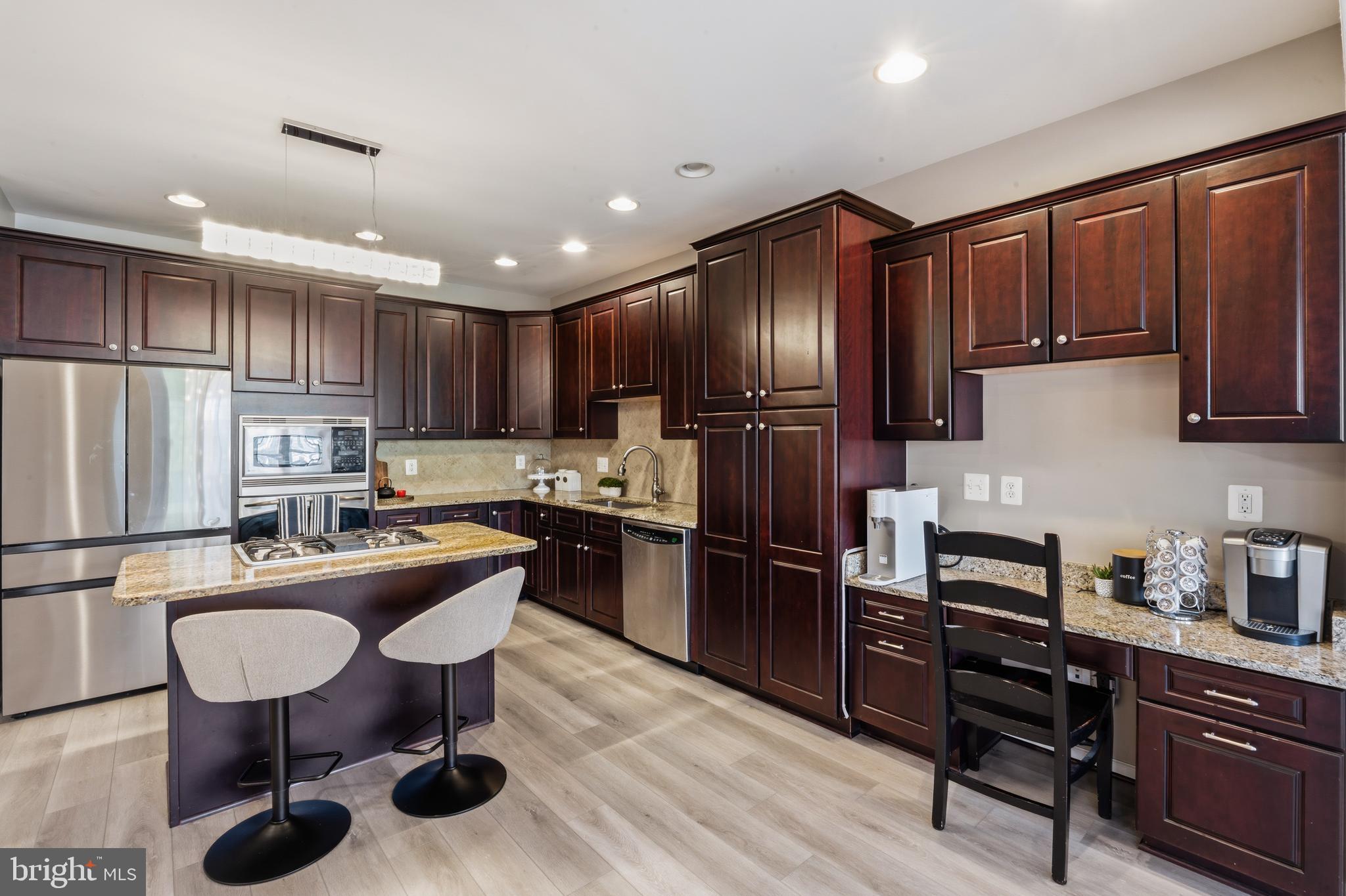 SOUTH RIDING - Residential