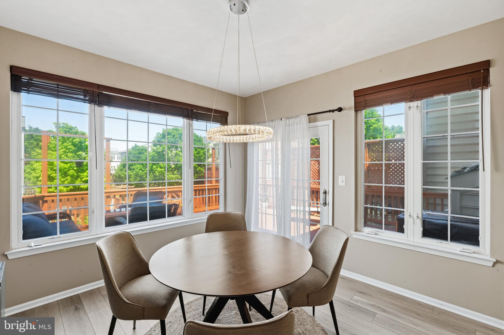 SOUTH RIDING - Residential