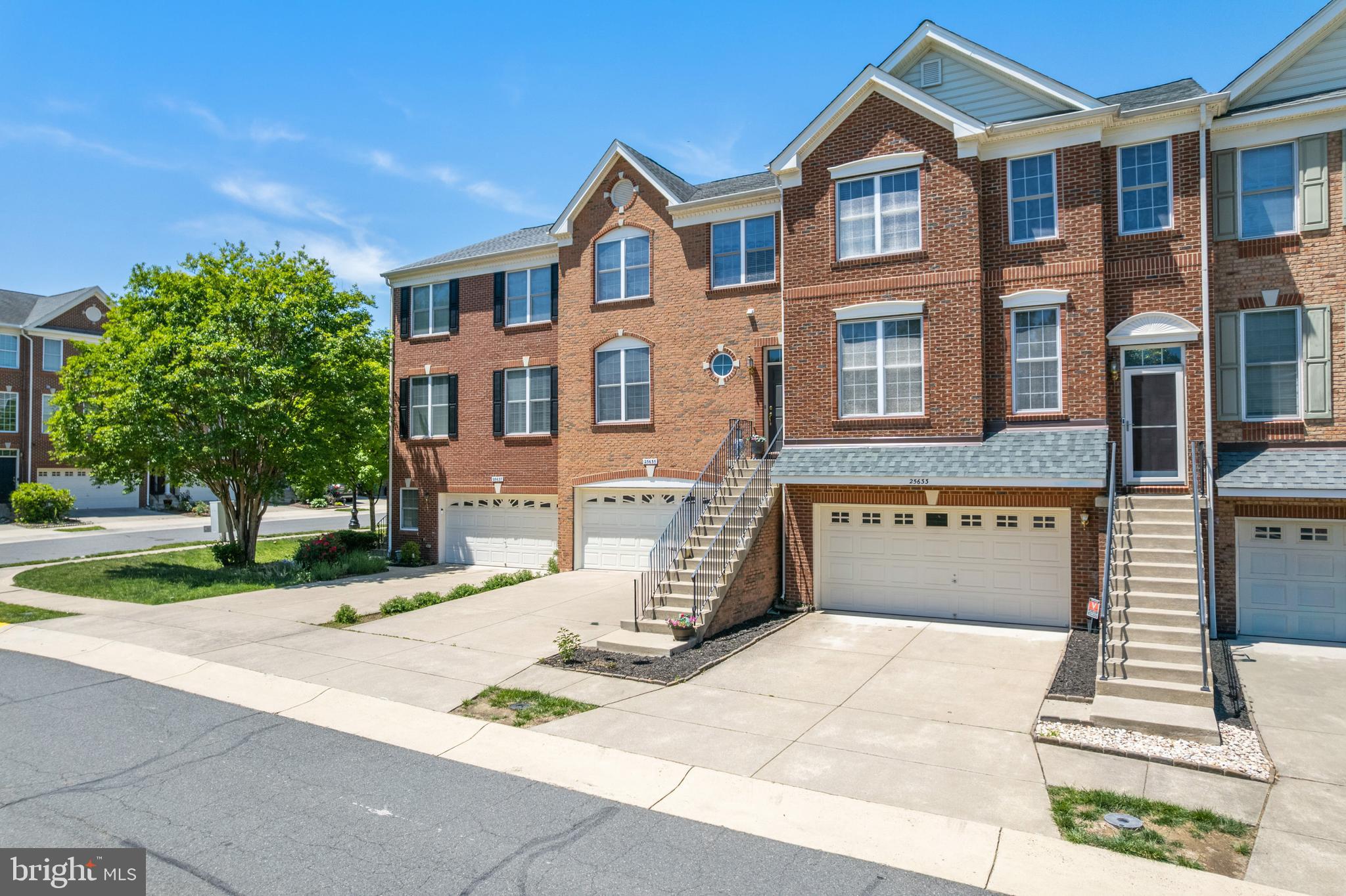 SOUTH RIDING - Residential