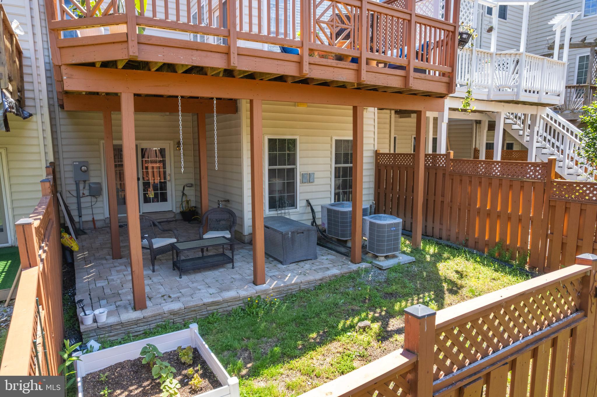 SOUTH RIDING - Residential