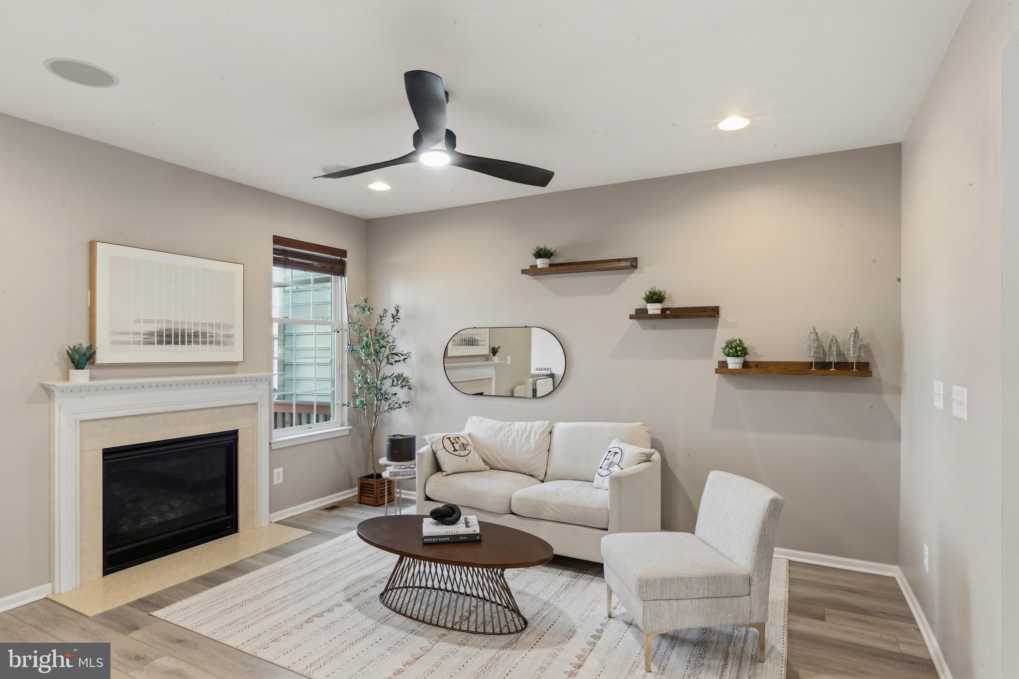 SOUTH RIDING - Residential