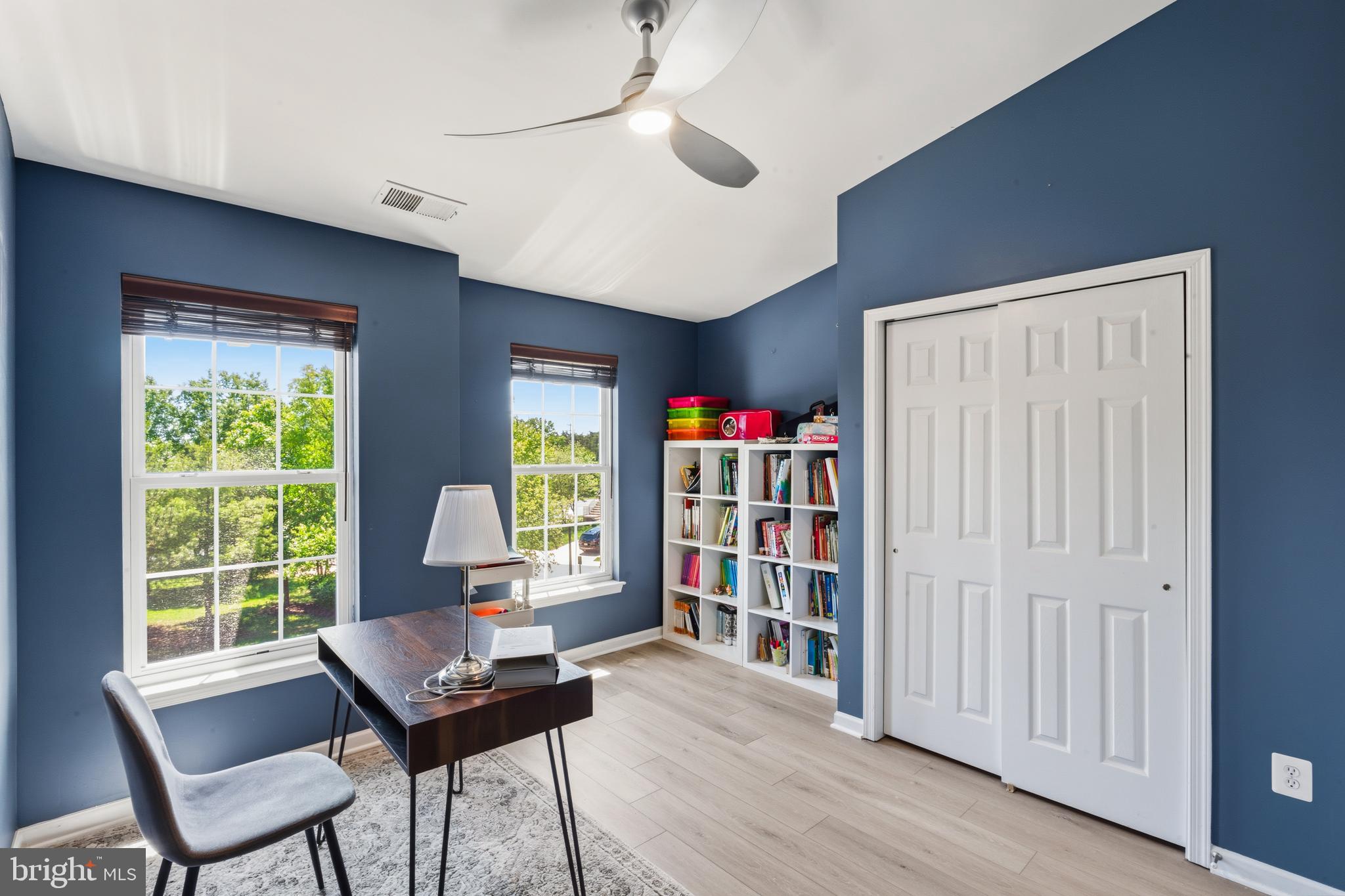 SOUTH RIDING - Residential