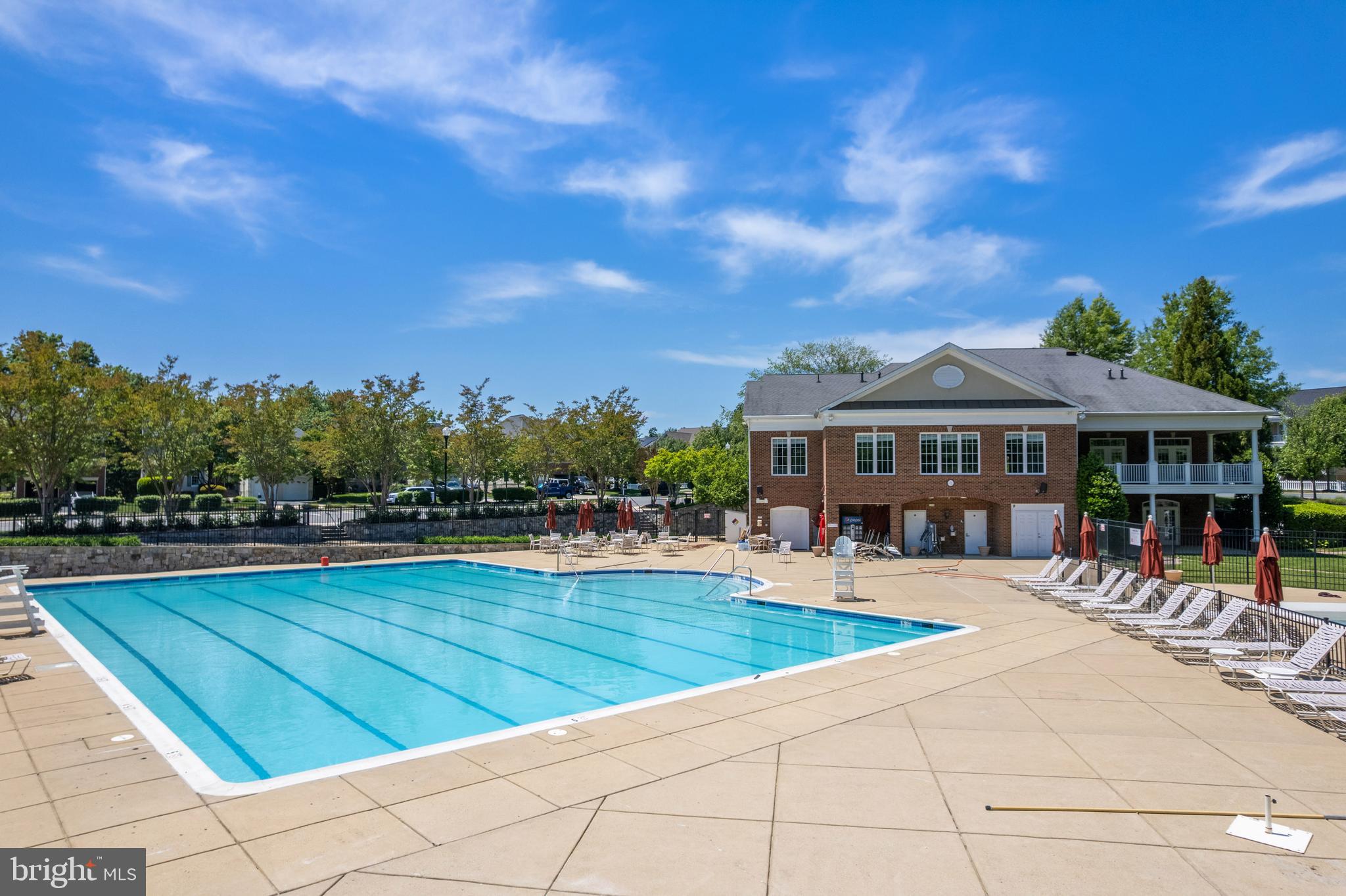 SOUTH RIDING - Residential