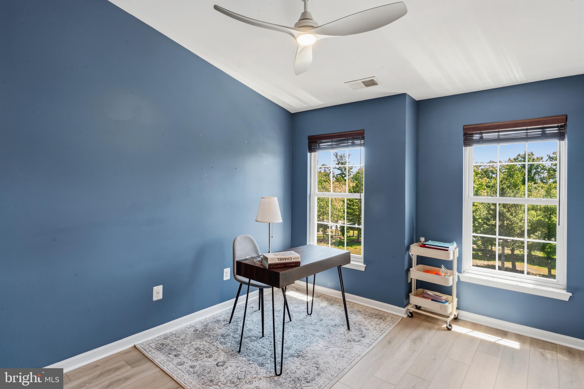 SOUTH RIDING - Residential