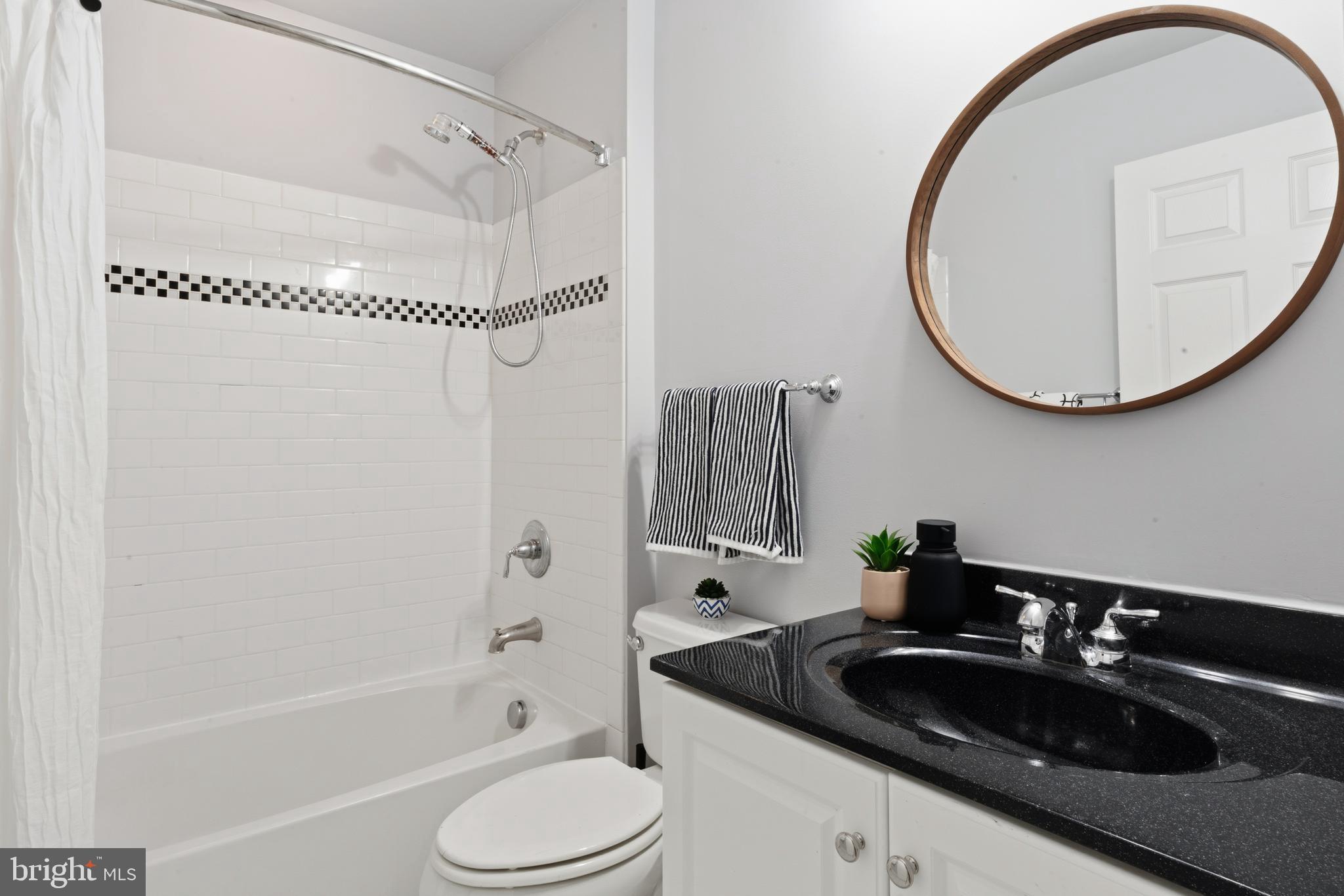 SOUTH RIDING - Residential